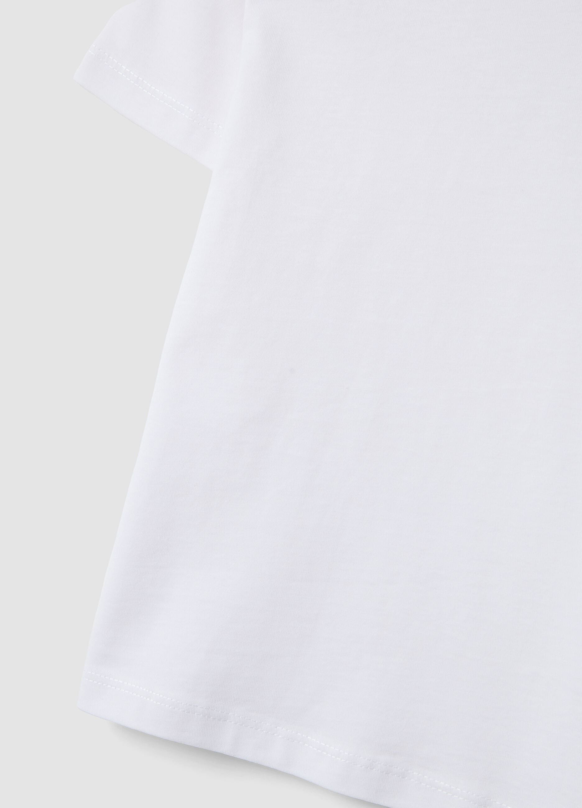 White pure cotton kids&rsquo; T-shirt with oversized fit