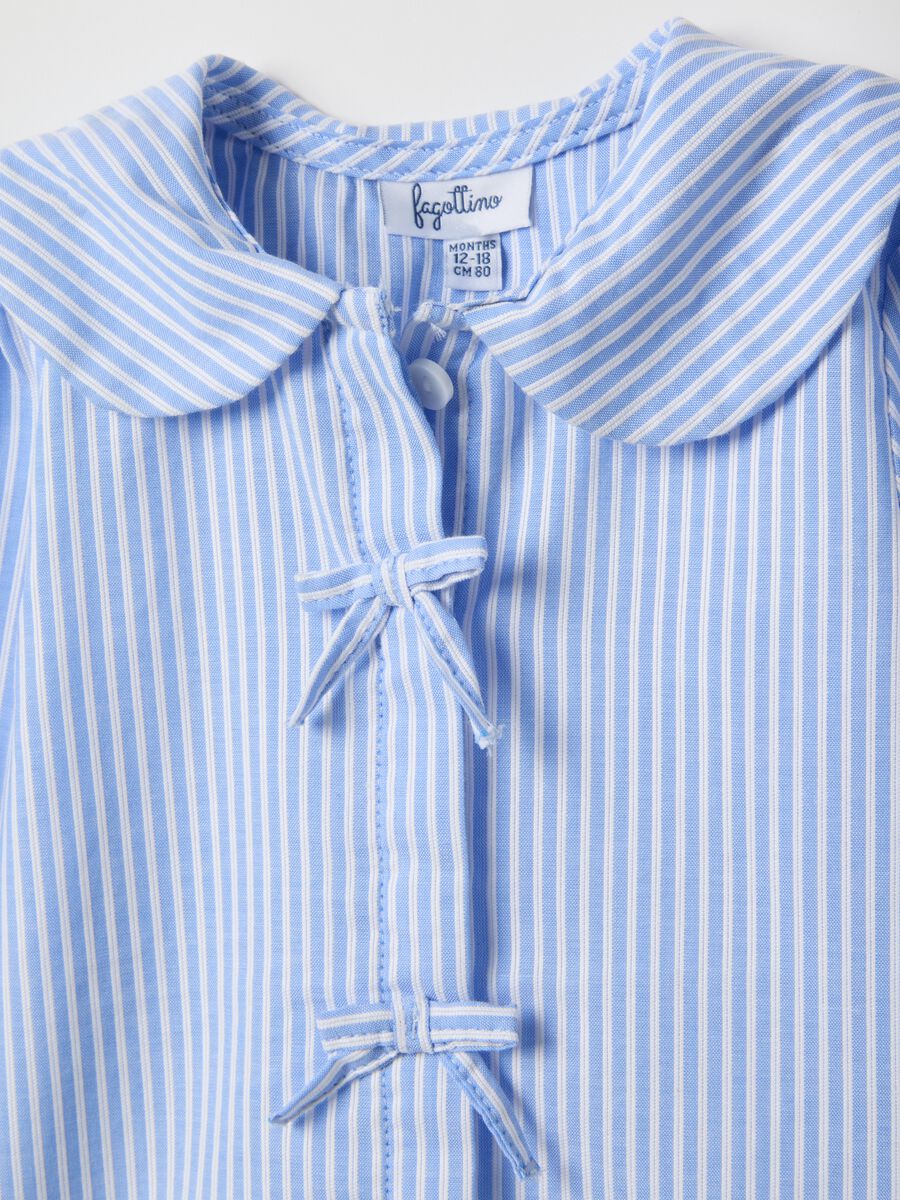 Camicia in puro cotone a righe azzurra regular fit da bimba_2