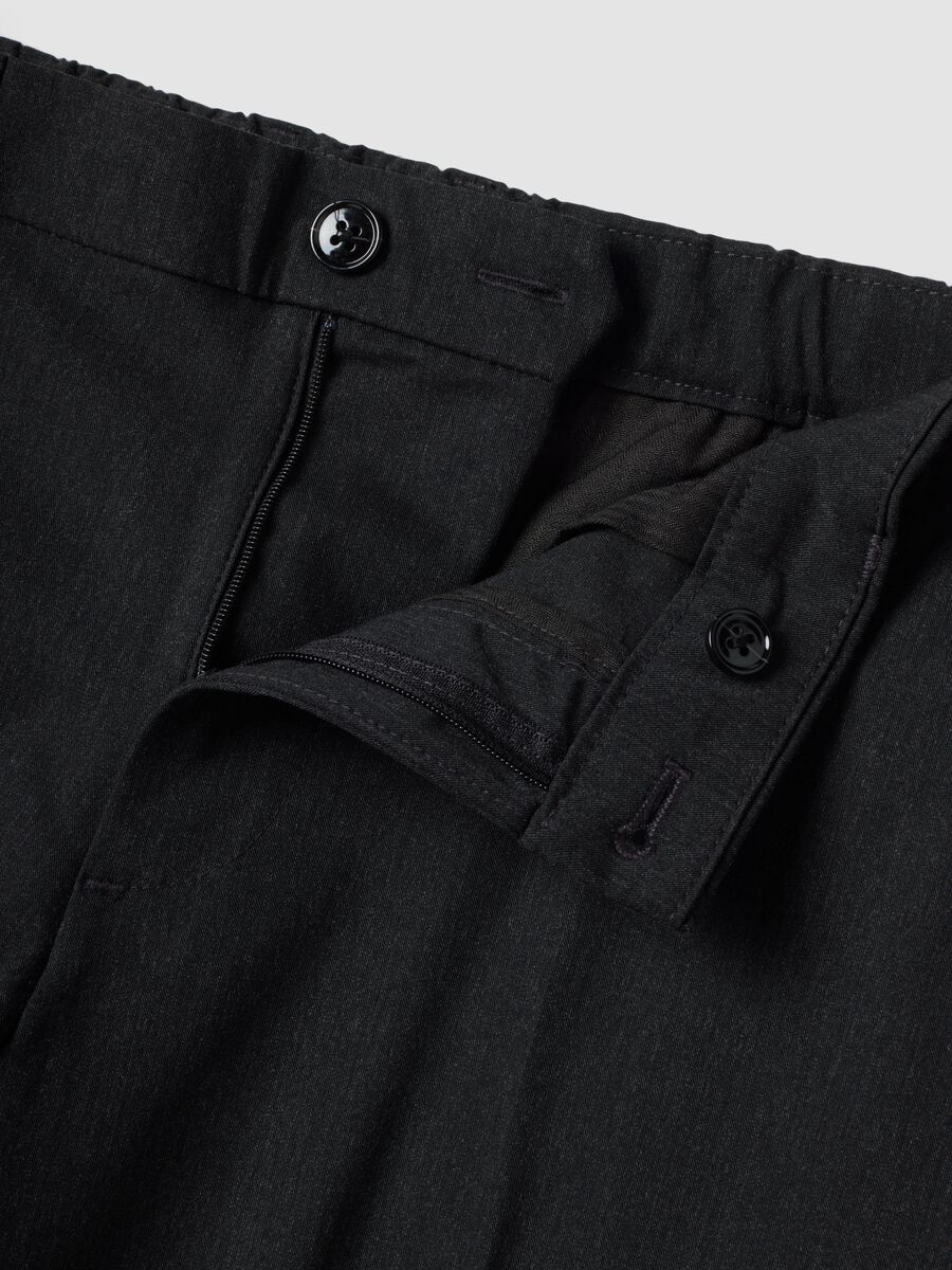 Pantaloni chino grigi in twill di viscosa elasticizzata slim fit_1