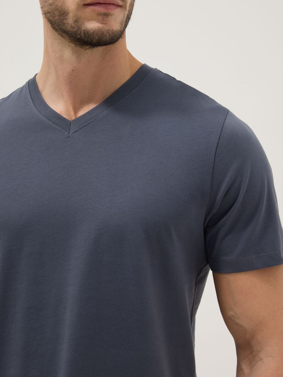 Blue pure cotton regular fit V-neck T-shirt_3