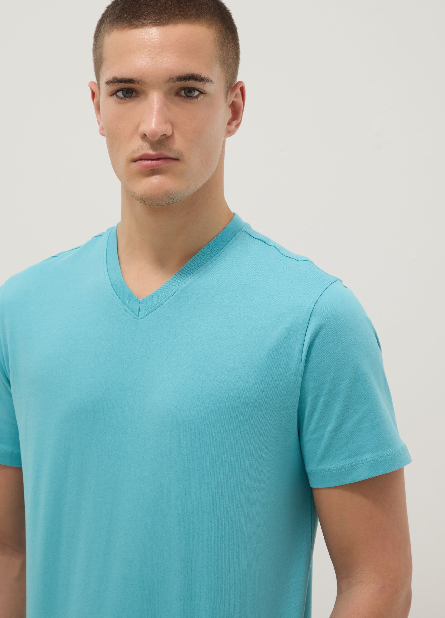 Light blue pure cotton V-neck t-shirt regular fit