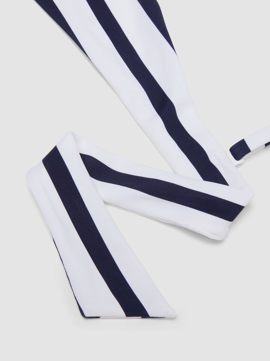 Blue and white striped bandeau bikini top in stretch fabric_5