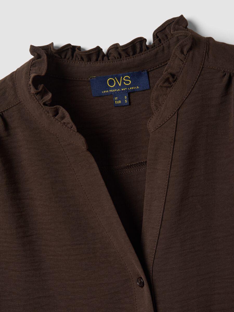 Brown regular-fit shirt with gathered collar_5