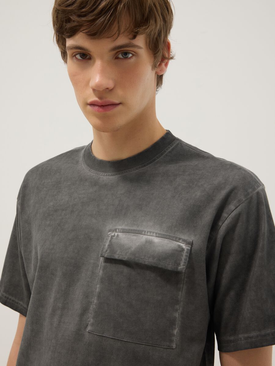 Grey pure cotton regular fit T-shirt with pocket_3