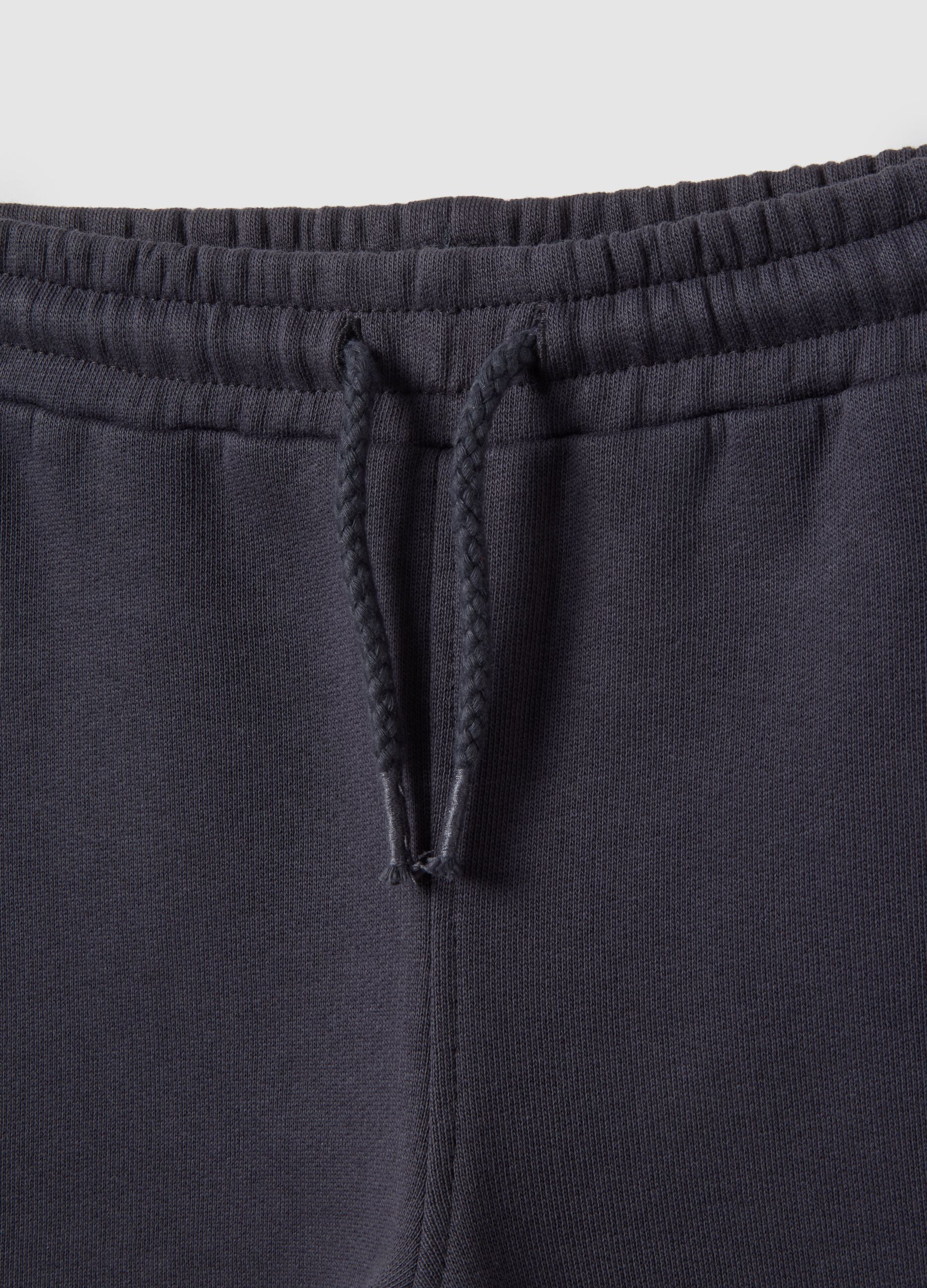 Multicolour pure cotton sweatshirt and trousers set for boys - regular fit