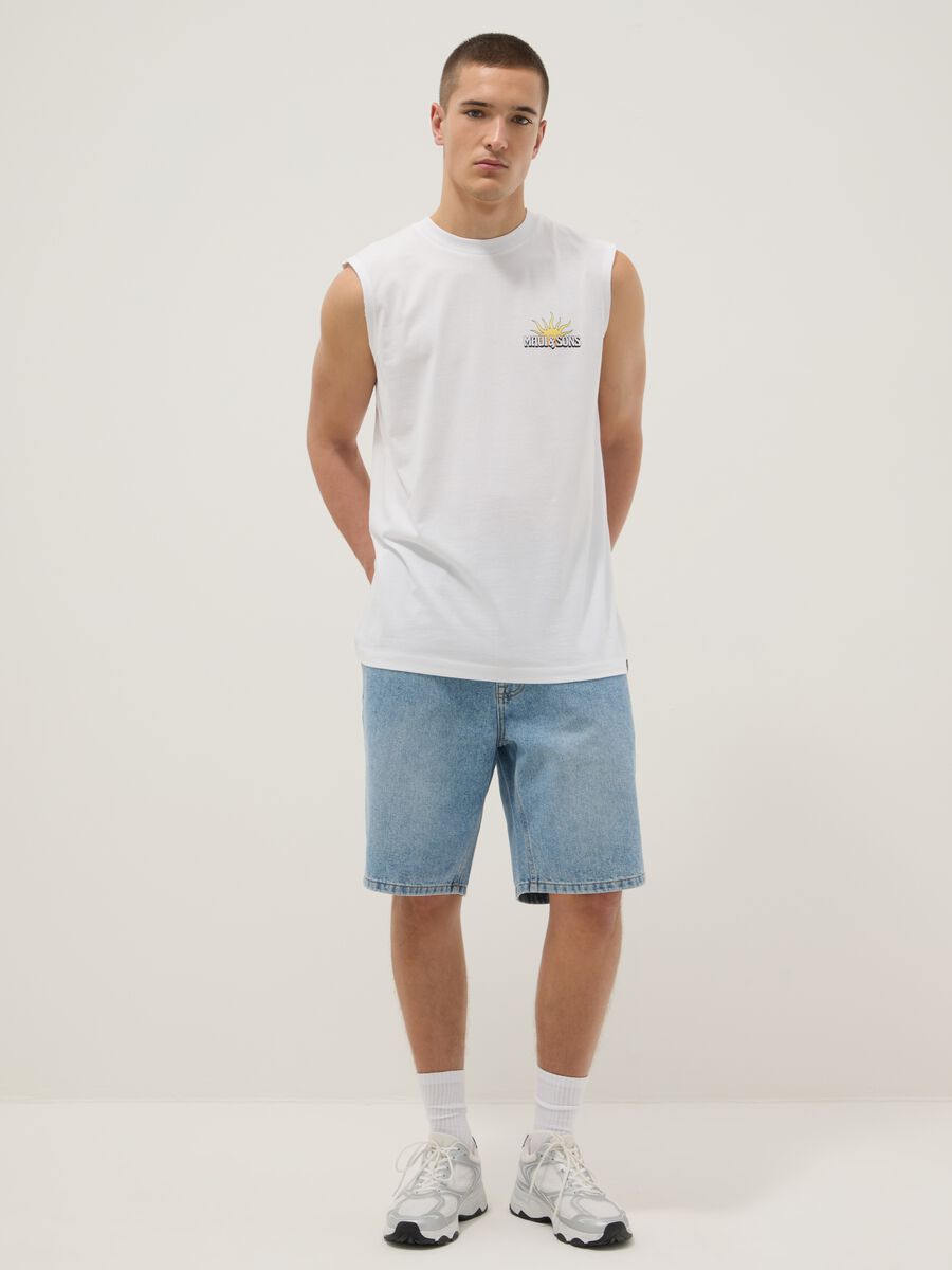 White pure cotton regular-fit vest with print_1