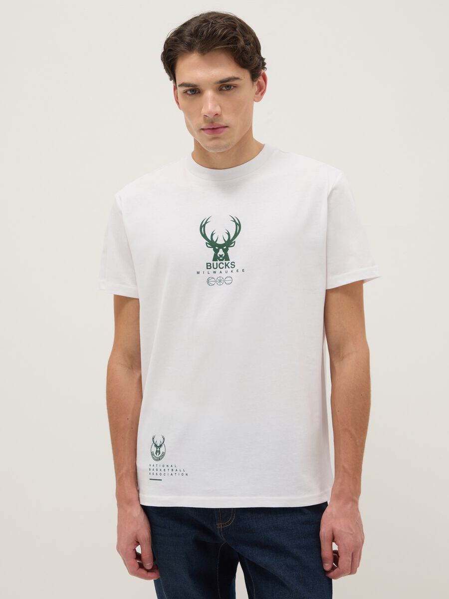 White pure cotton regular fit T-shirt with Milwaukee Bucks logo_0
