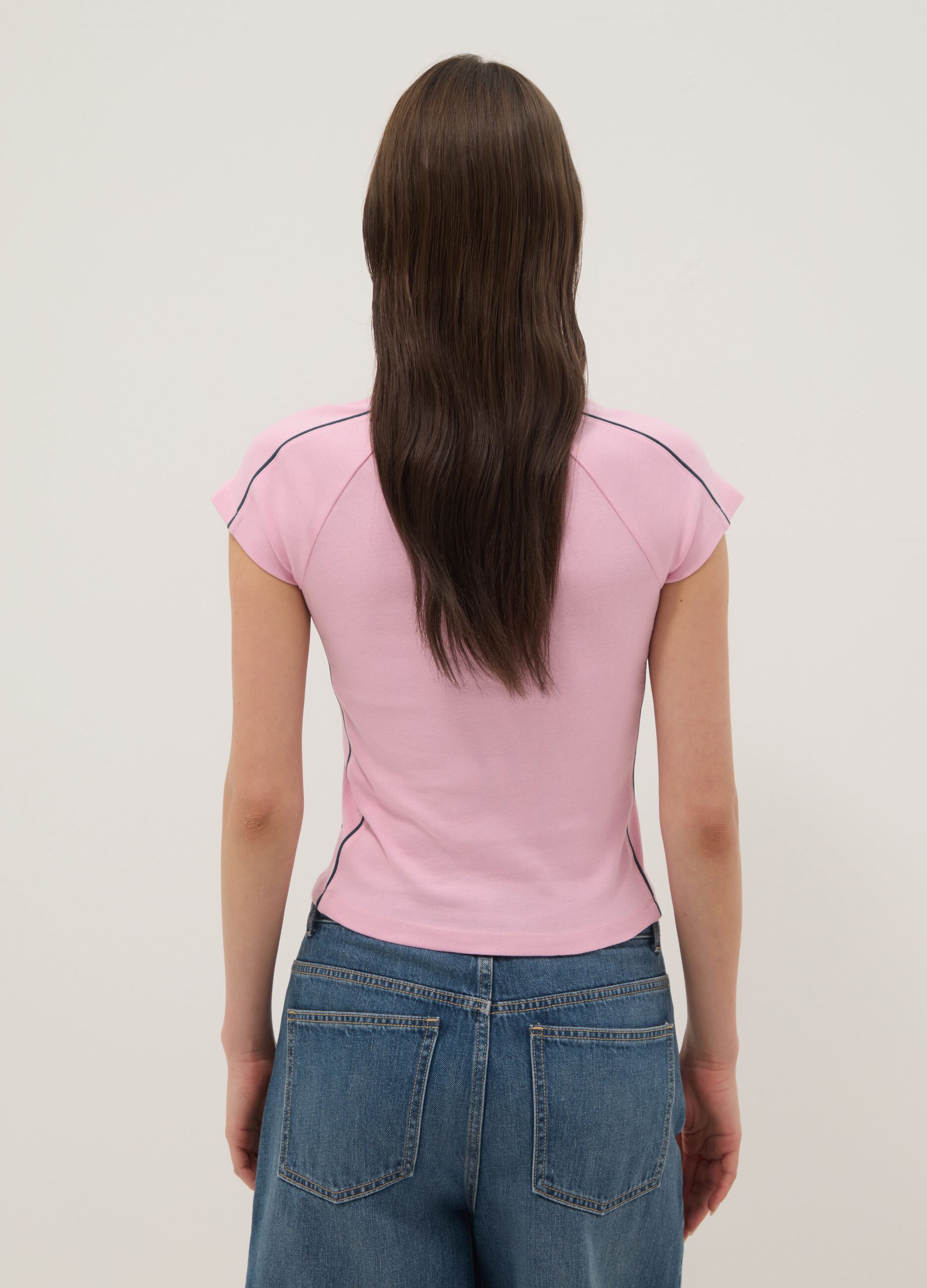 Pure cotton pink slim fit V-neck T-shirt with print
