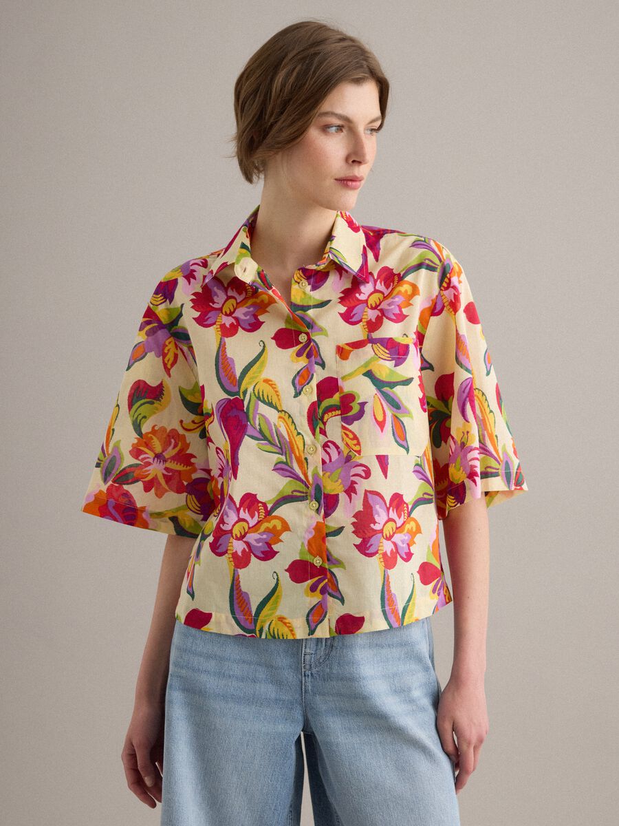 Multicolour pure cotton shirt with bold print and oversized fit_0