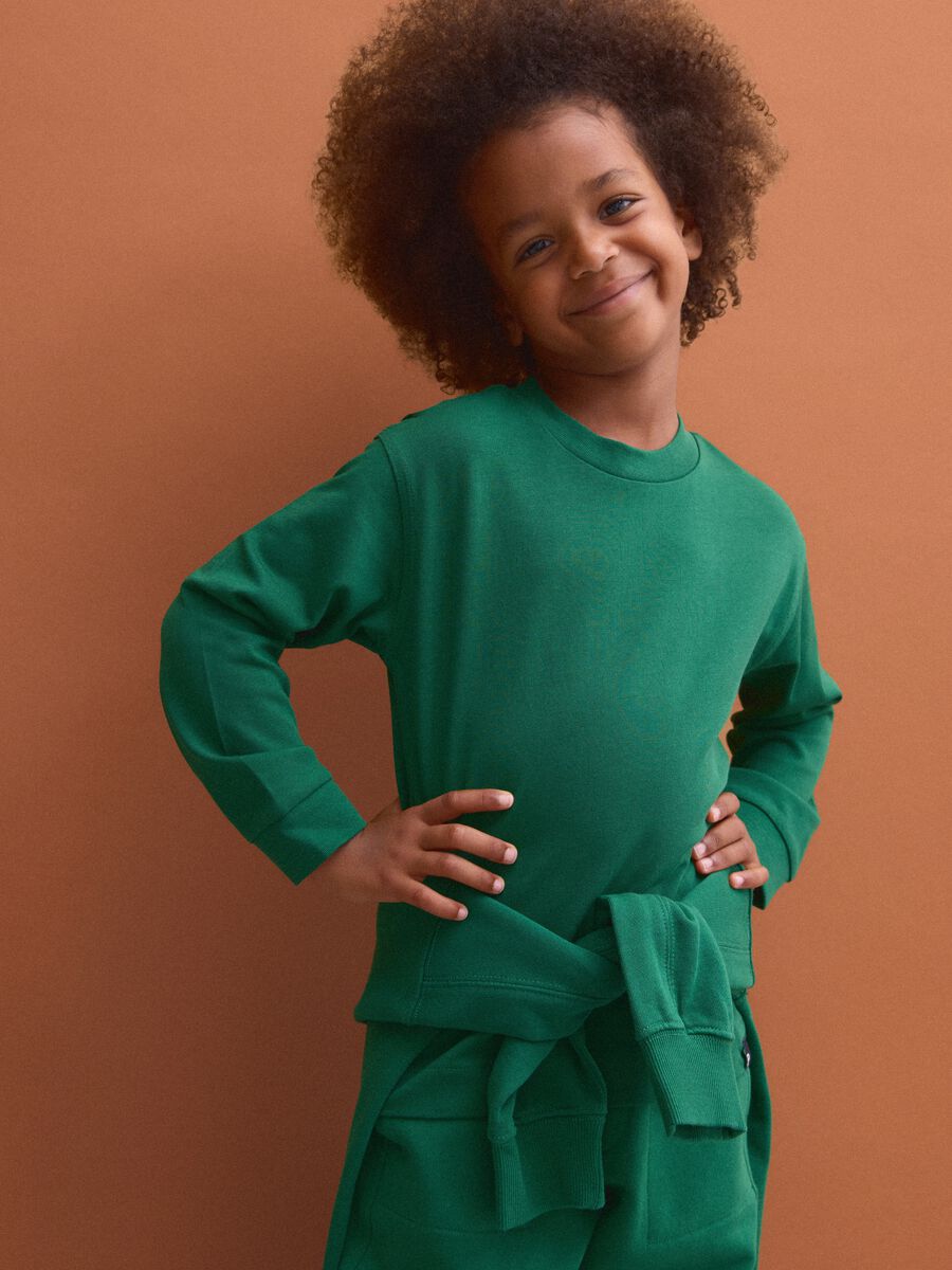 T-shirt verde in puro cotone girocollo a maniche lunghe per bambino_0