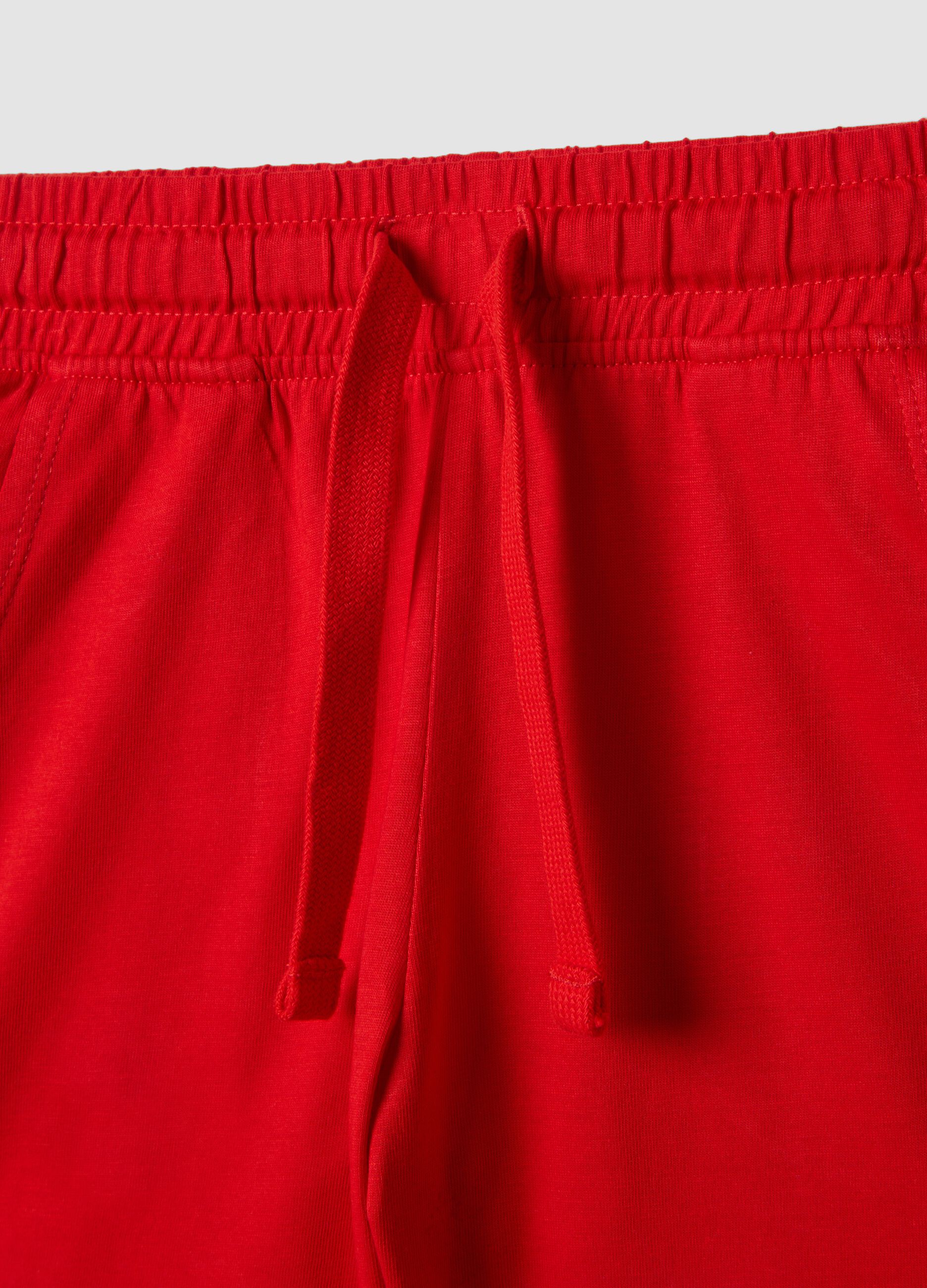 Boys&rsquo; red pure cotton shorts, regular fit