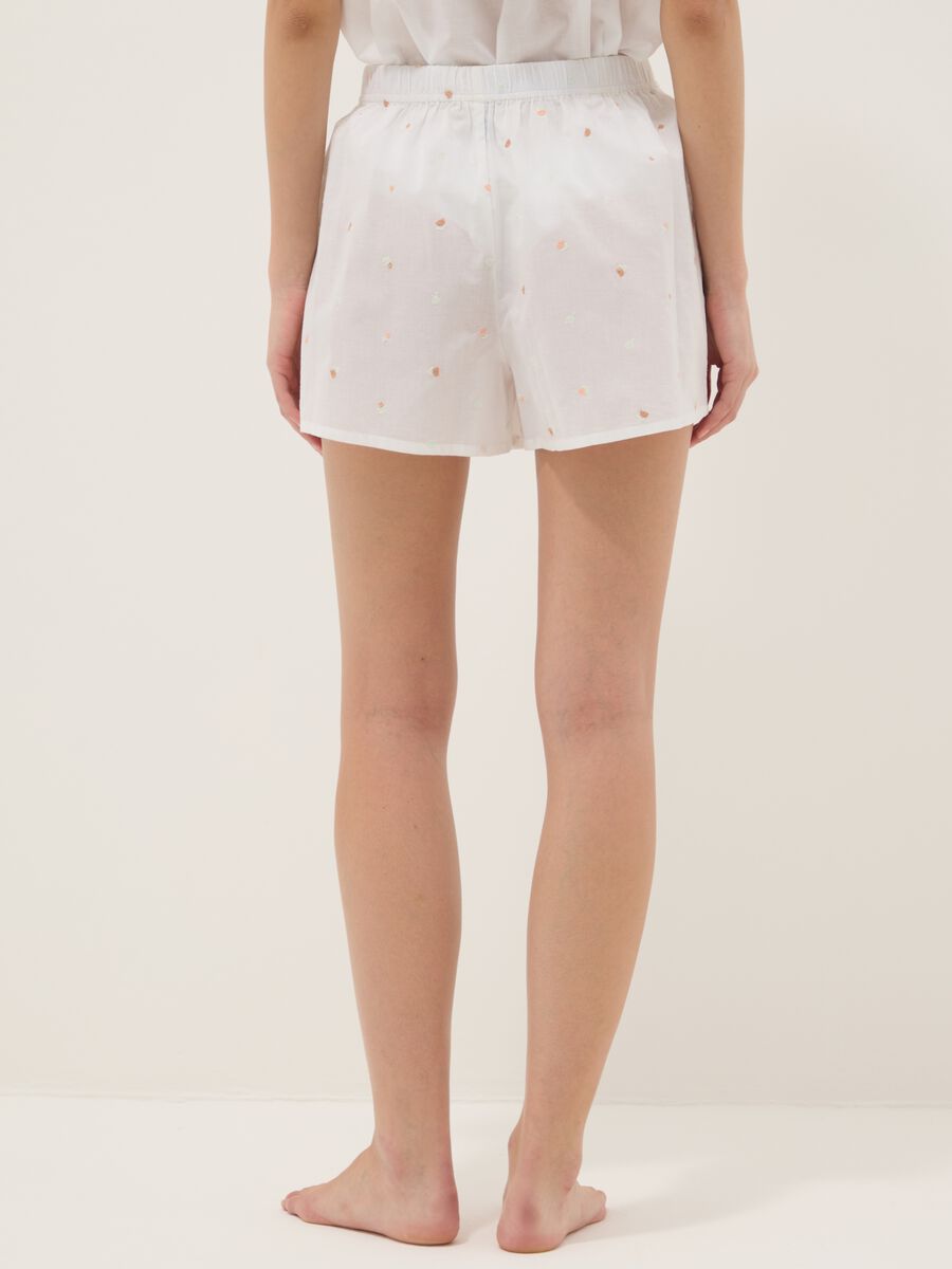 White pure cotton pyjama shorts with floral embroidery, regular fit_2