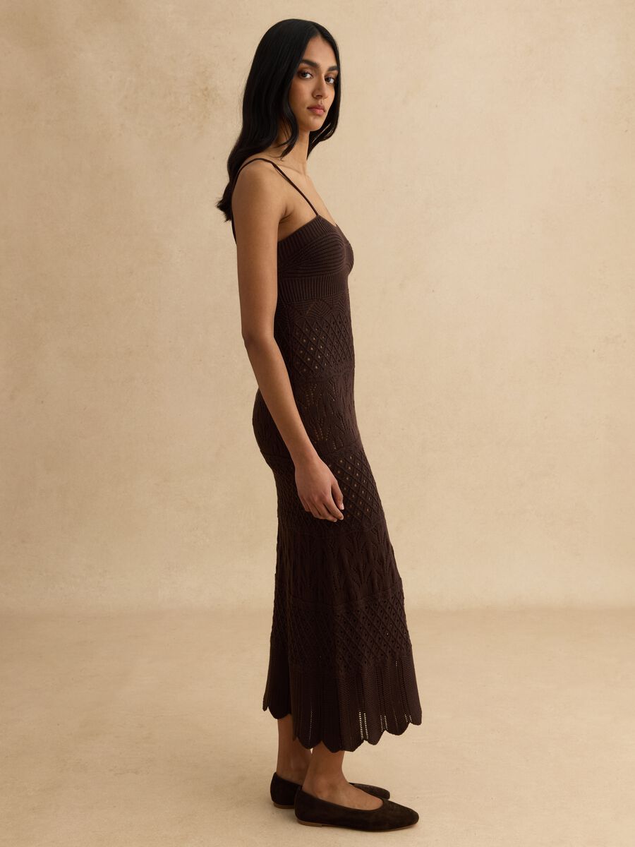 Brown pure cotton slim fit dress with knitted texture_3