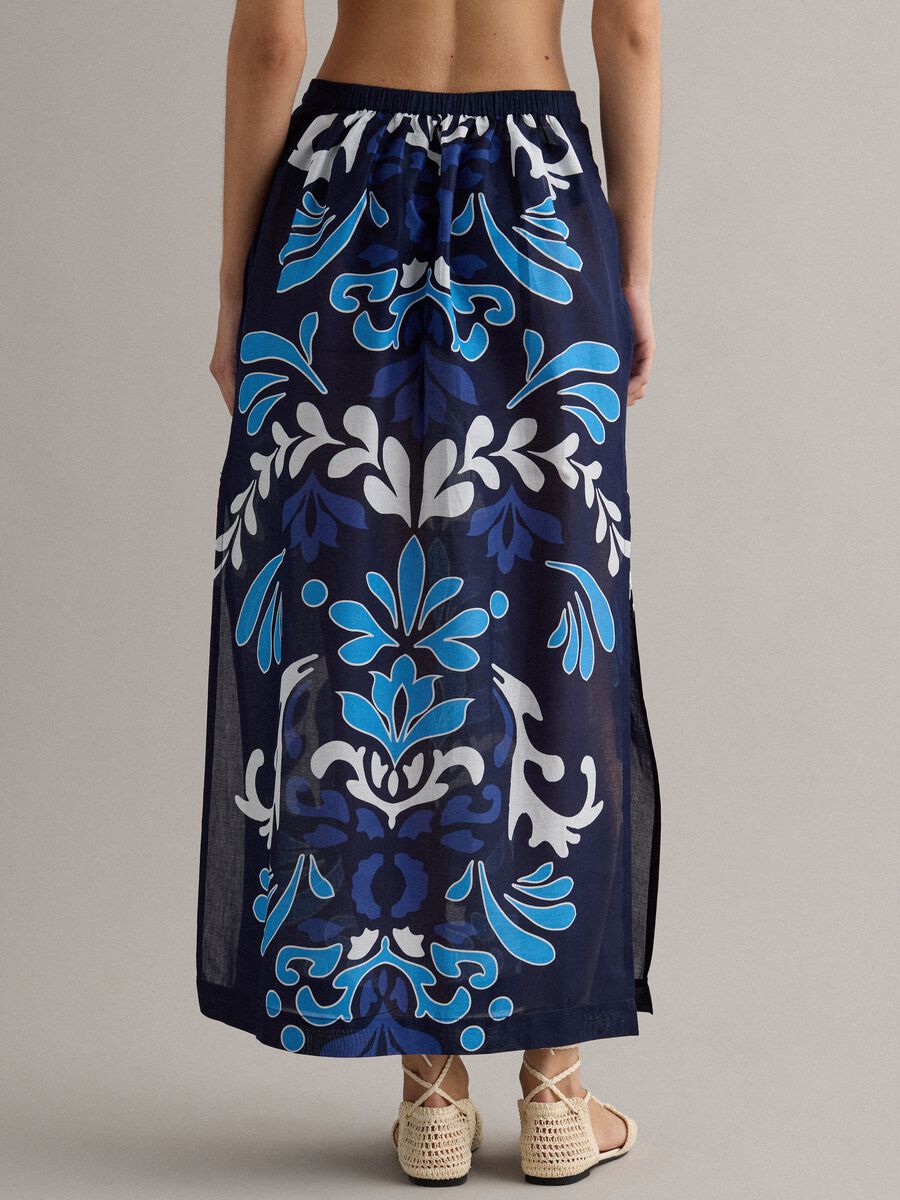 Blue pure cotton sarong with decorative print_2