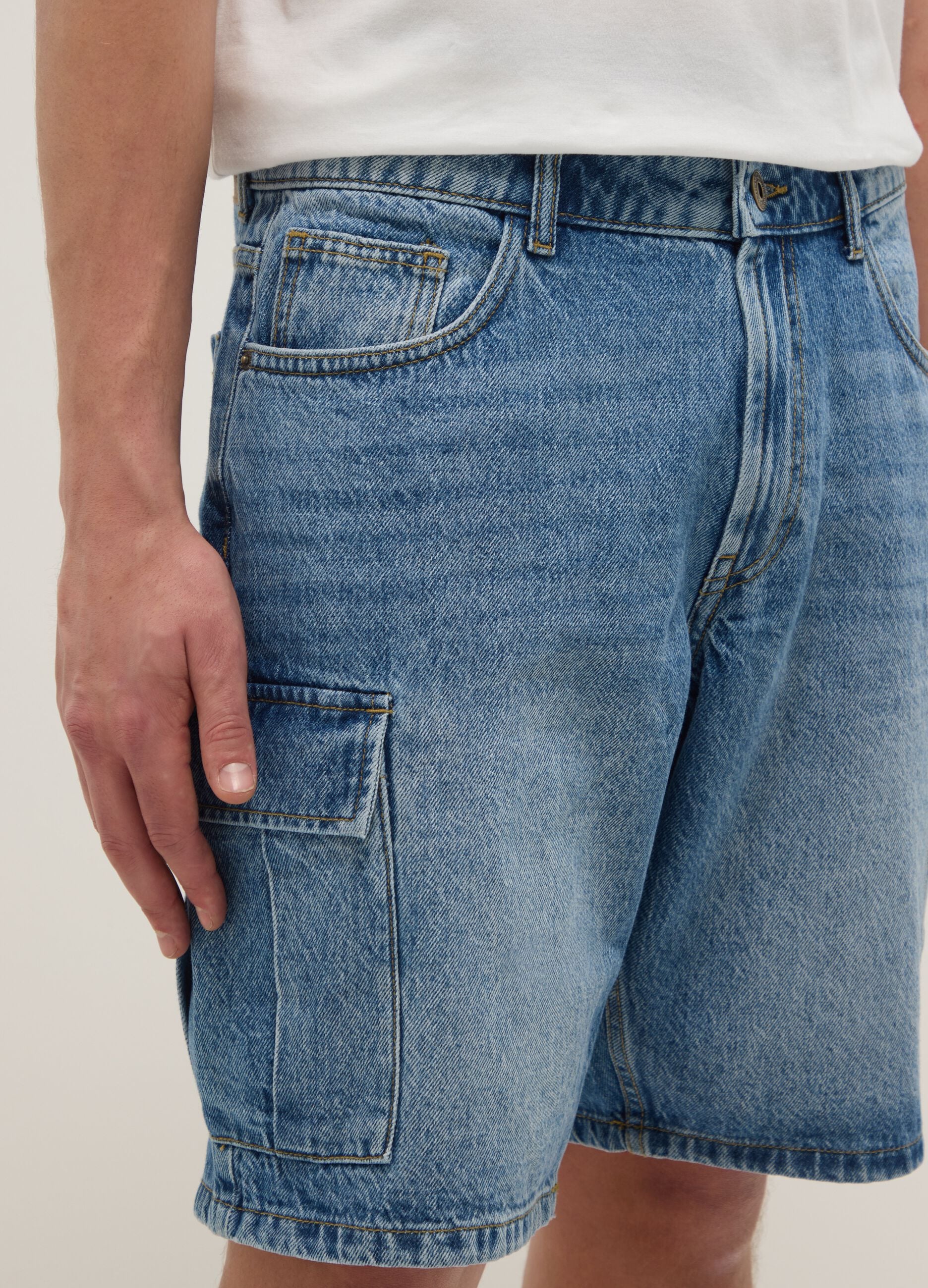Regular-fit pure cotton blue denim Bermuda shorts