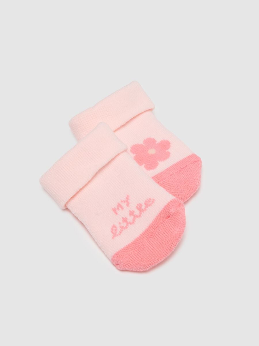 Comfortable pink stretchy cotton booties for newborn girls with decorations_2