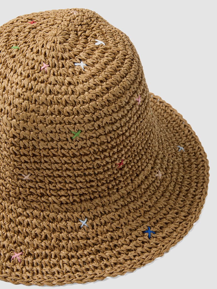 Cappello in puro tessuto carta beige con fili colorati_1