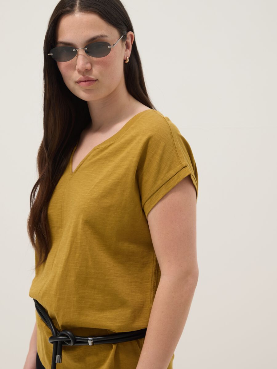 Yellow pure cotton regular fit V-neck T-shirt_1