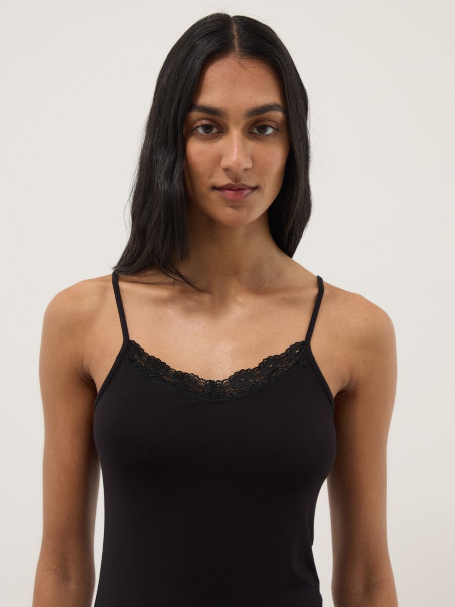 Slim fit black stretchy viscose camisole with lace_1