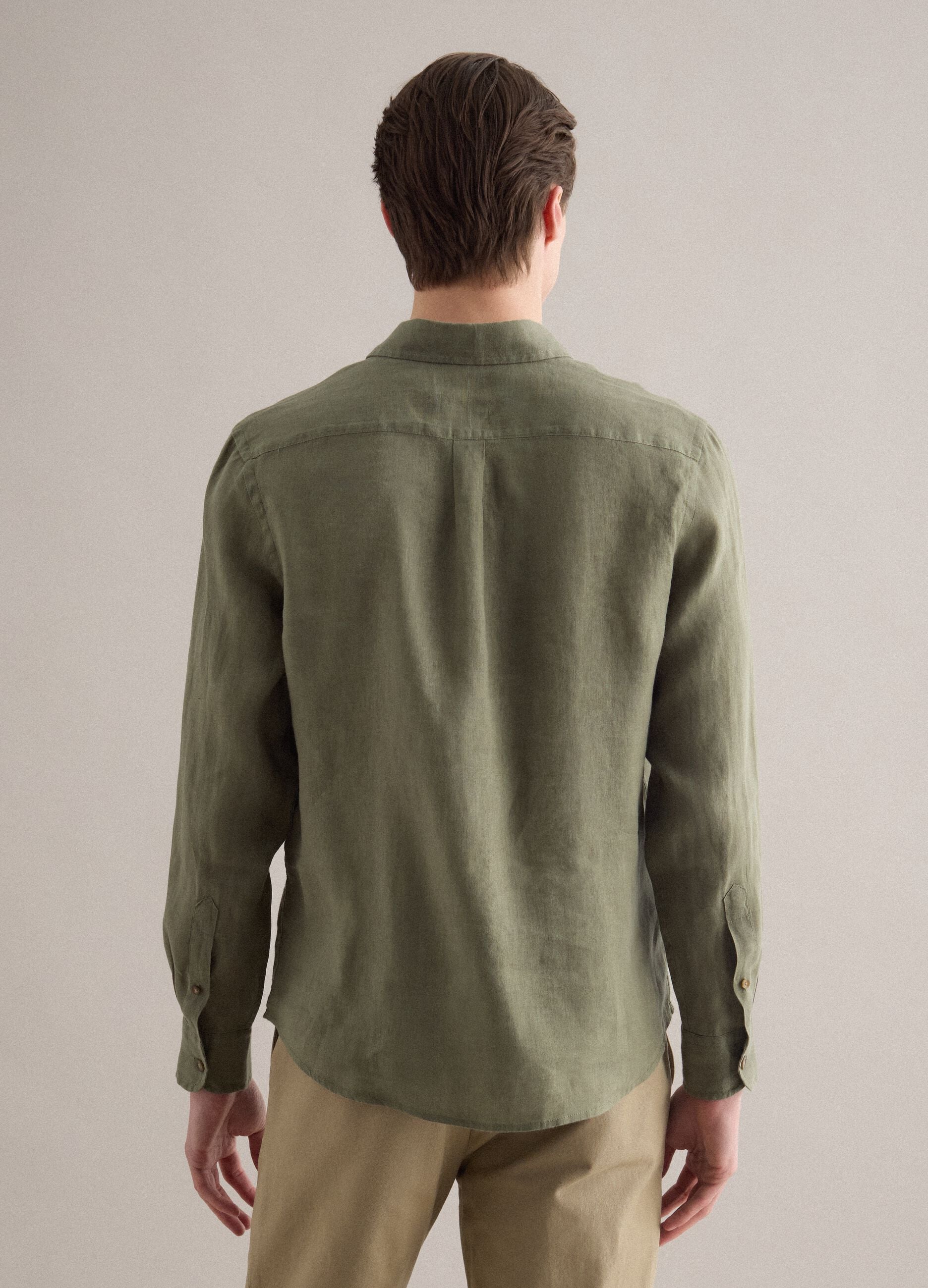 Regular fit pure linen green shirt with pockets