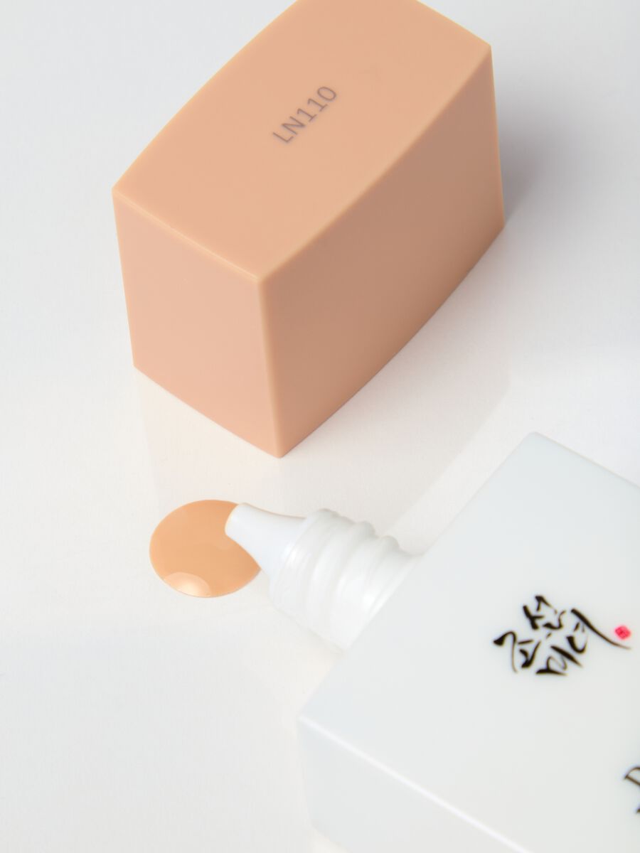 Tinted Sunscreen with SPF - Korean Skincare_1