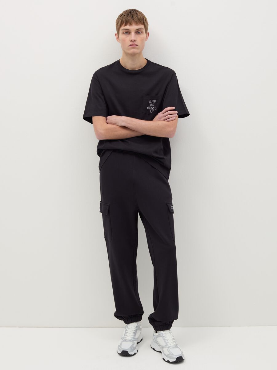 T-shirt with embroidered pocket_1