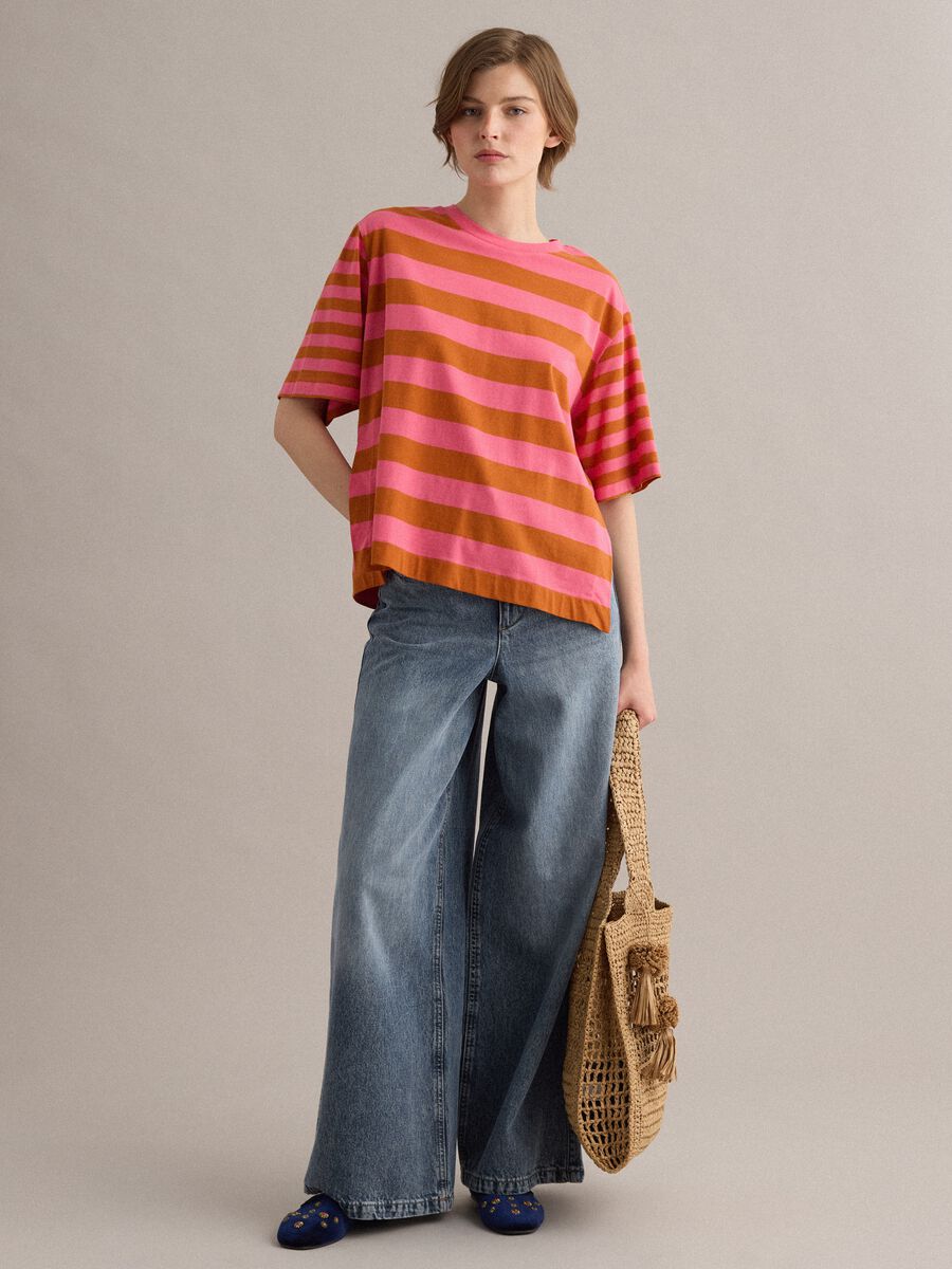 T-shirt a righe rosa e marrone in puro cotone relaxed fit_2