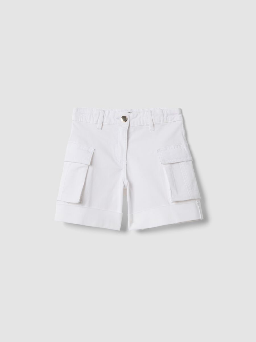 White stretch cotton cargo shorts_3