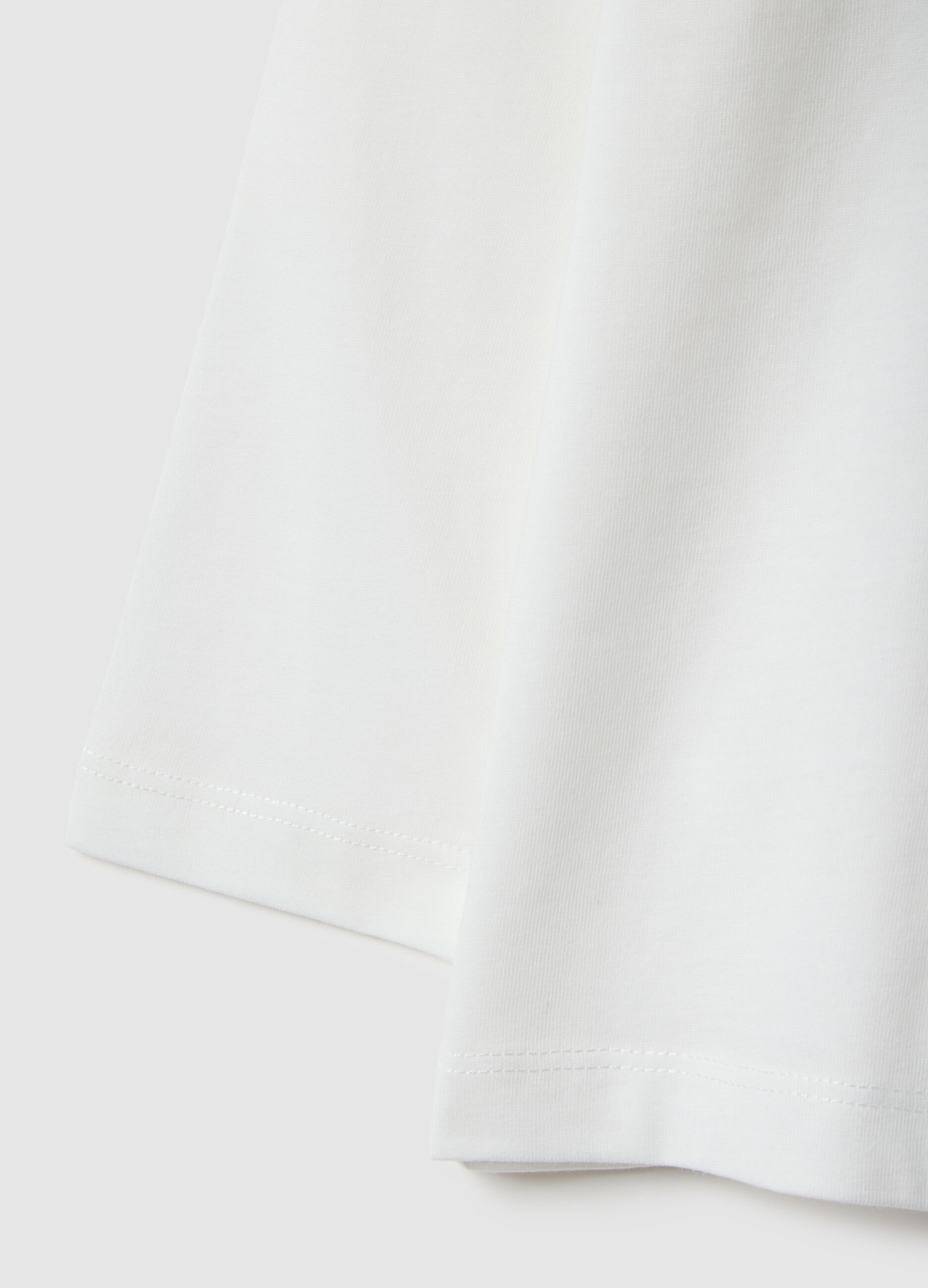 White pure cotton regular fit t-shirt with print