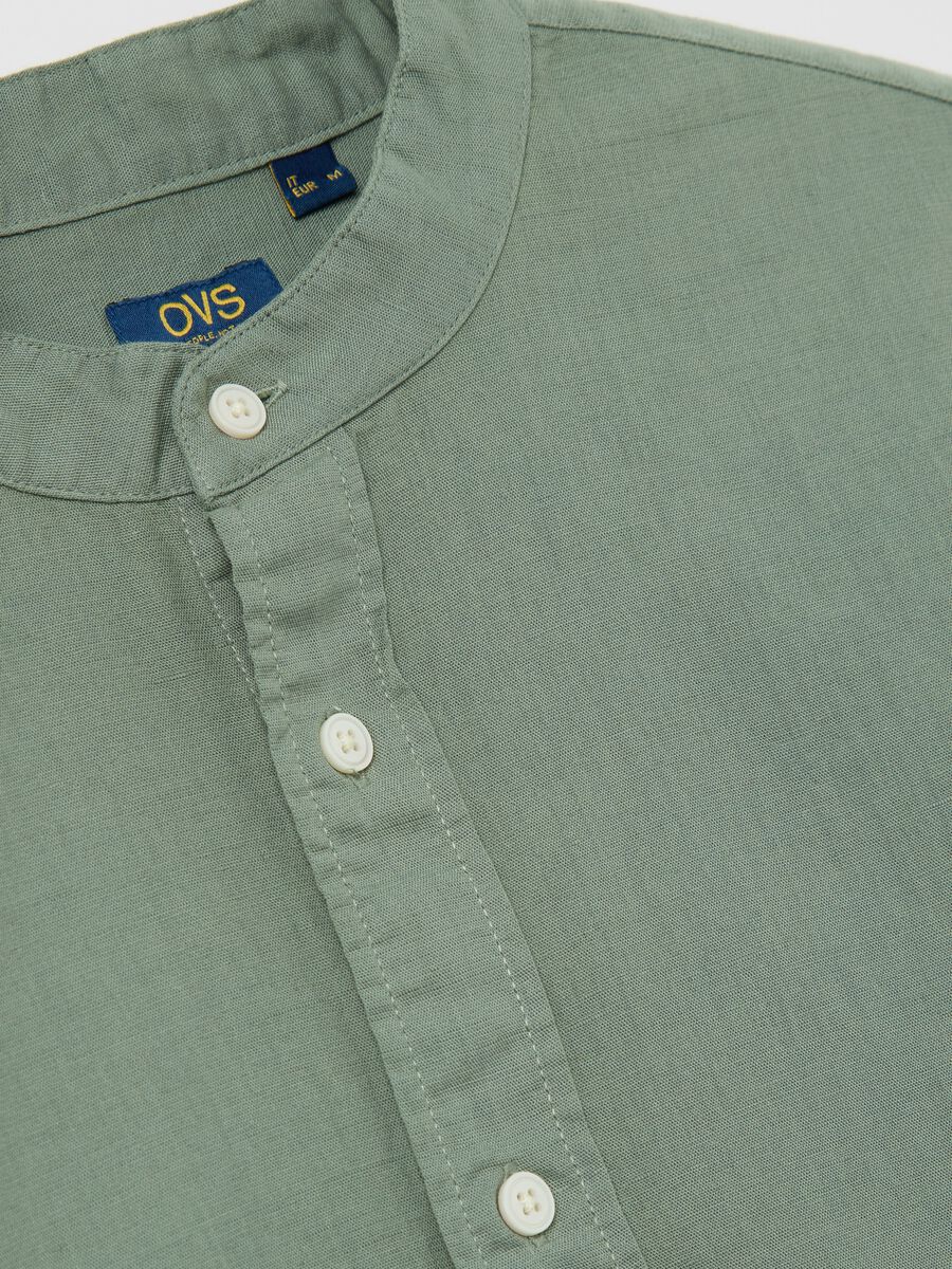 Men&rsquo;s green cotton and linen over-fit shirt_5