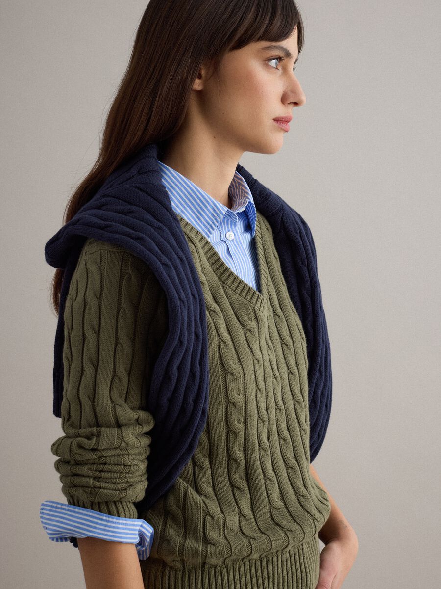 Green pure cotton regular fit pullover with cable knit_1