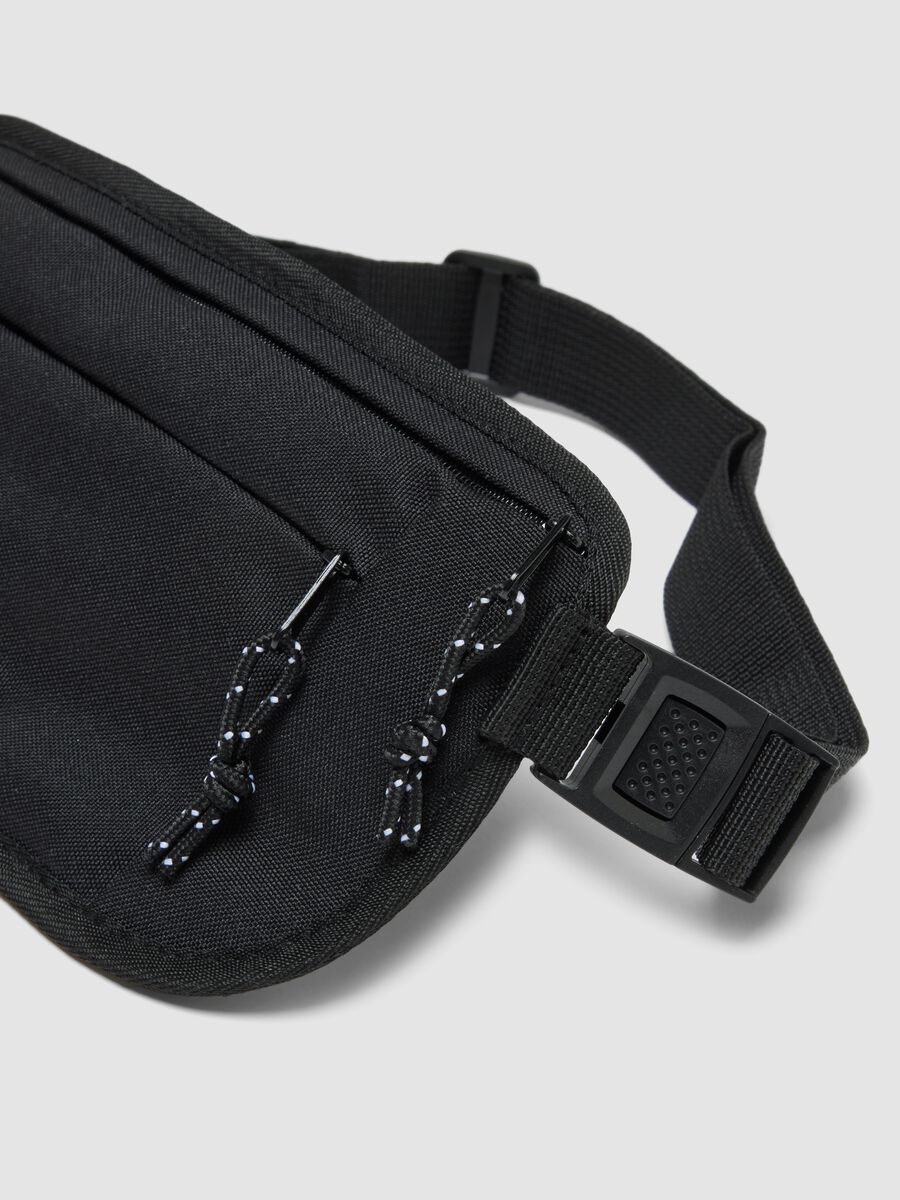 Borsa sportiva nera con cintura regolabile e doppia zip_1