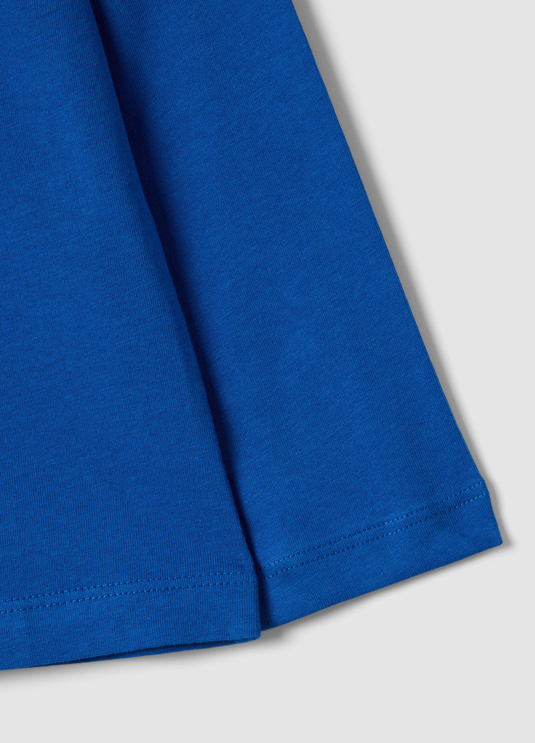 Blue organic cotton T-shirt with varsity print for boys