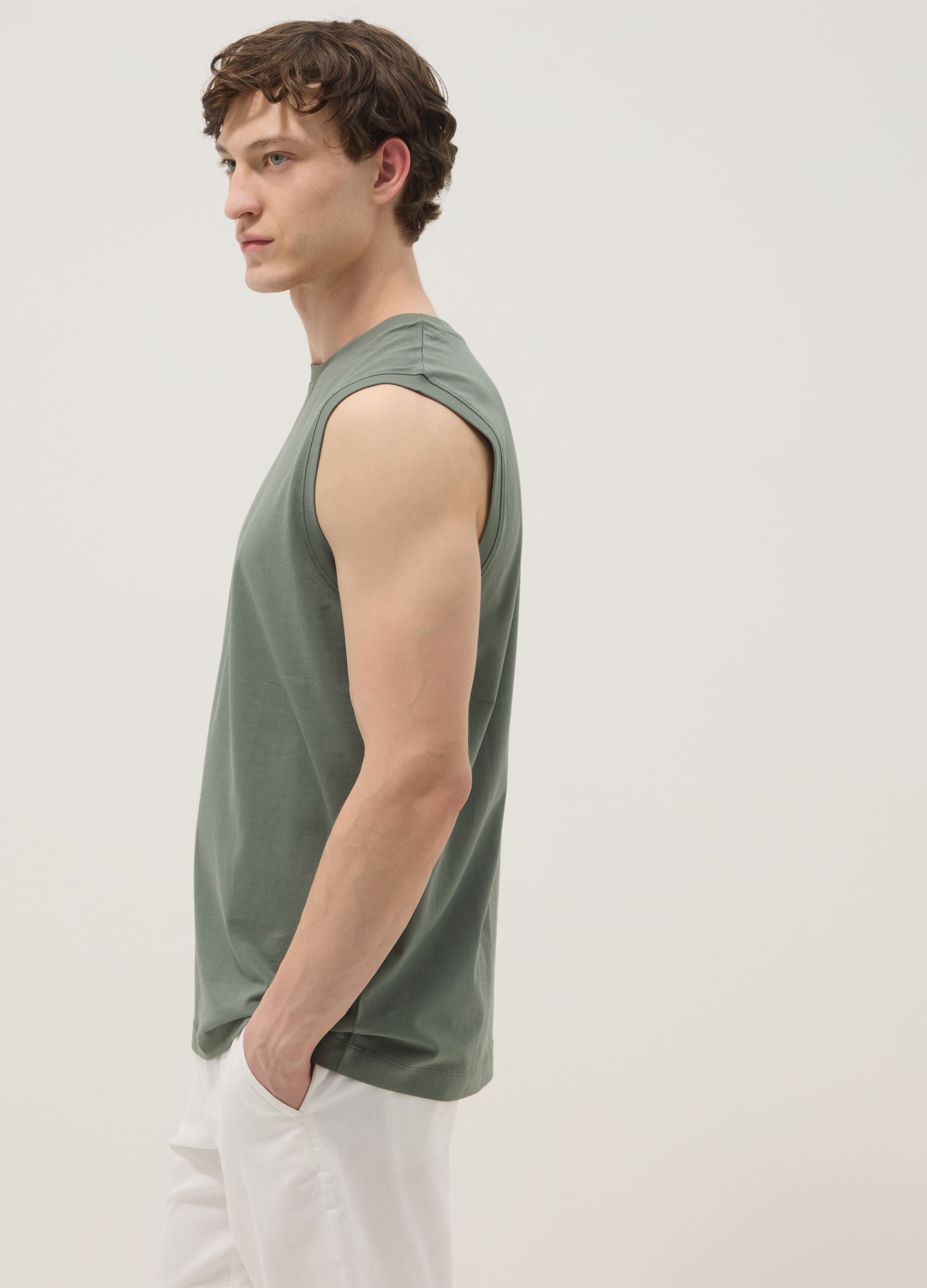 Green crew-neck pure cotton vest, relaxed fit