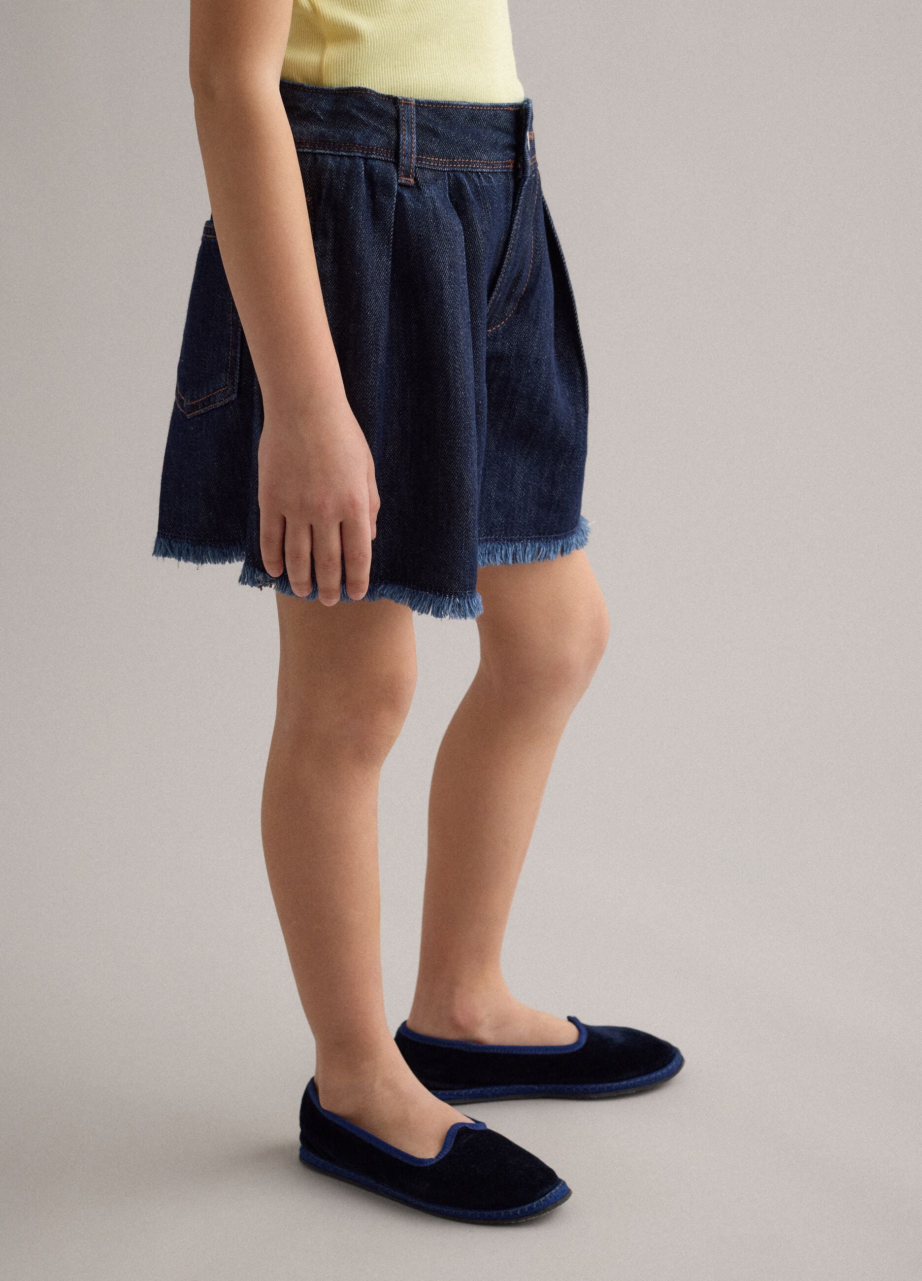 Girls' blue denim cotton blend shorts with regular fit