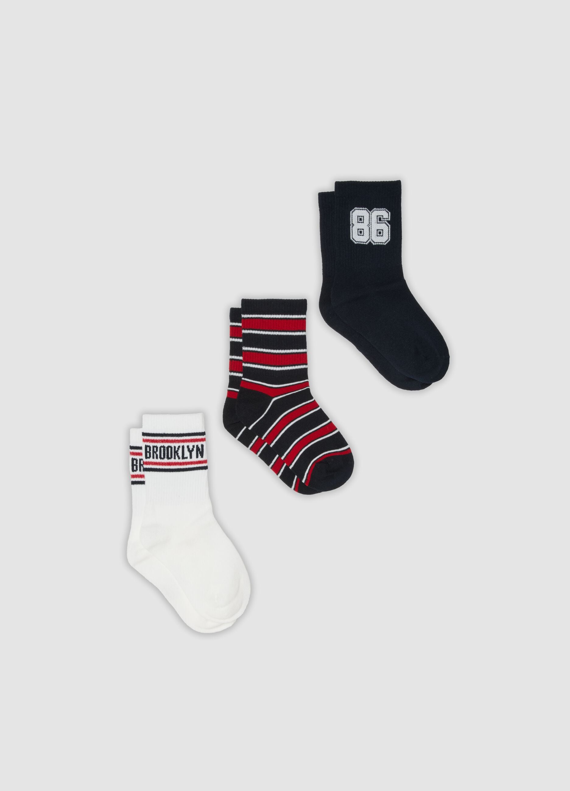 3-pack of multicolour boys&rsquo; short socks in organic stretch cotton