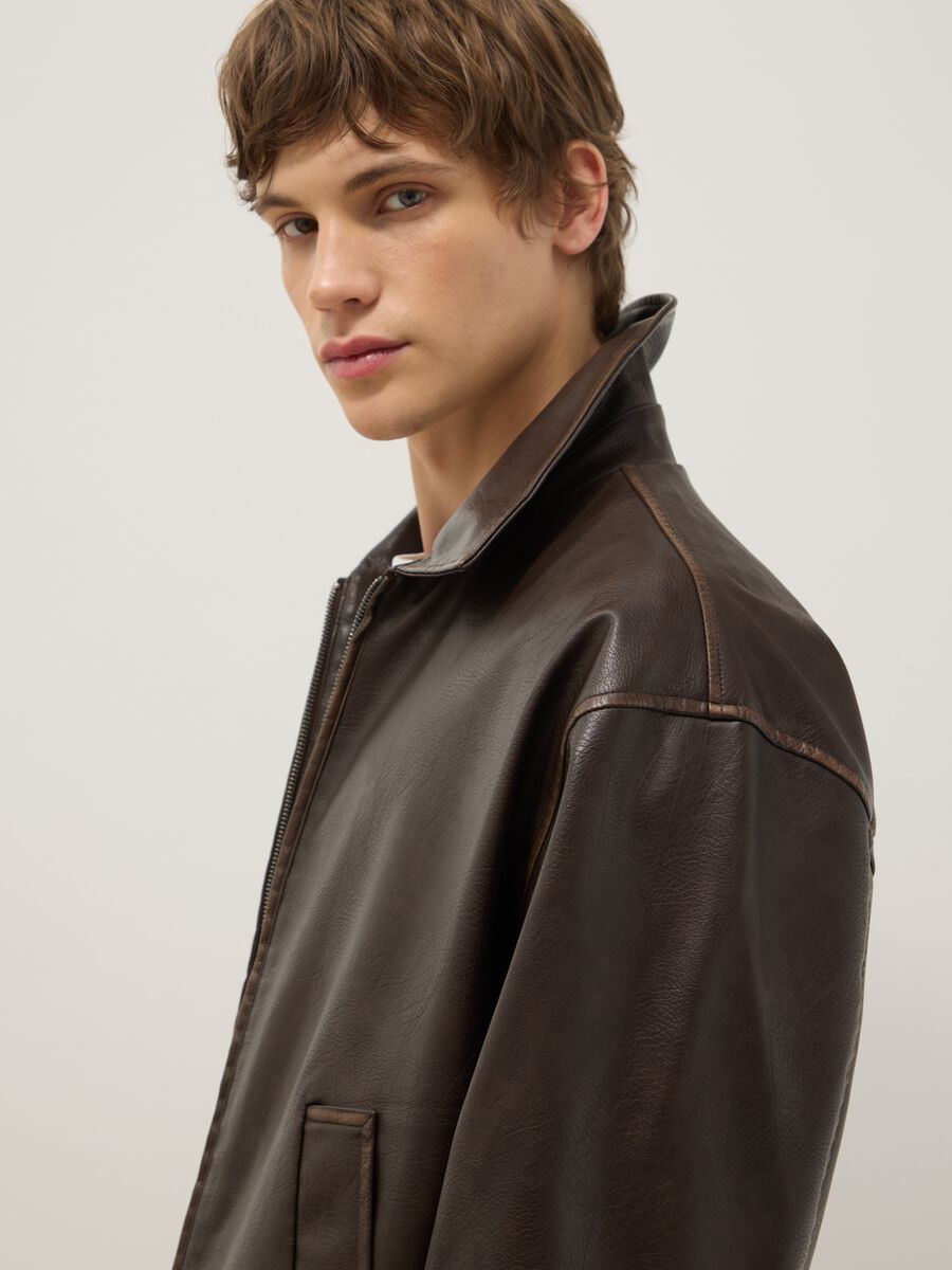 Brown padded oversized jacket with zip_4