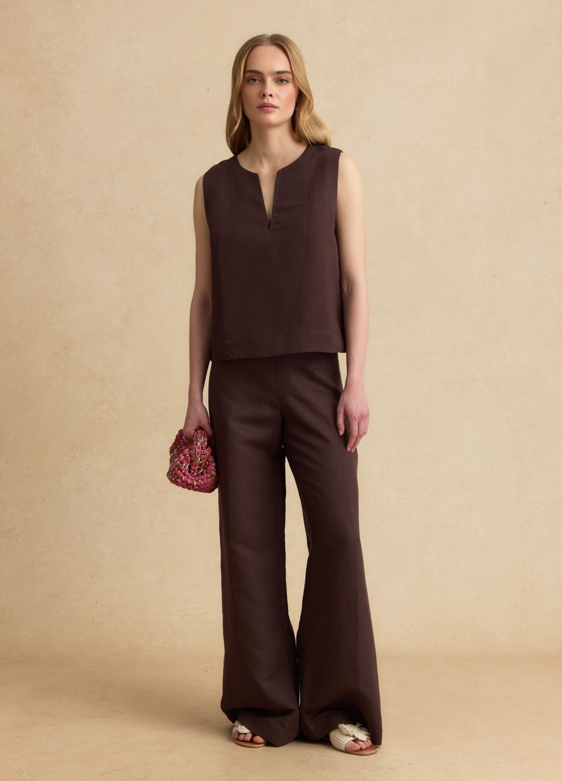 Brown oversized top in linen and viscose blend