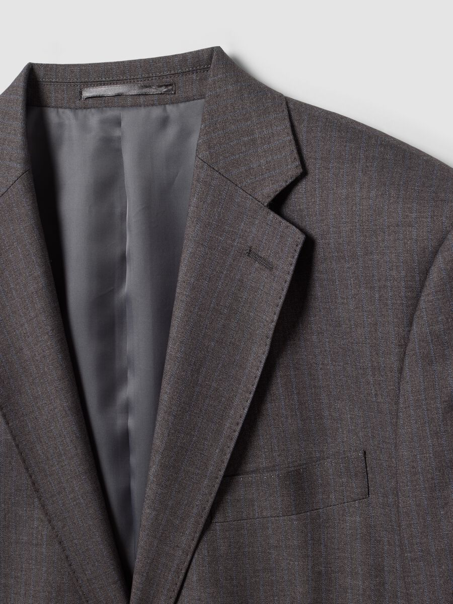 Abito completo grigio in viscosa elasticizzata con rever classico_6