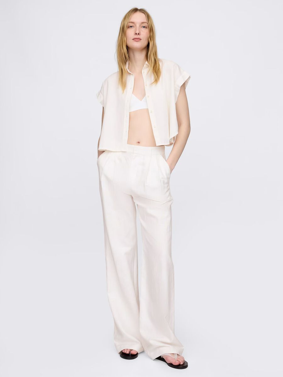 Sleeveless white linen and viscose shirt_1