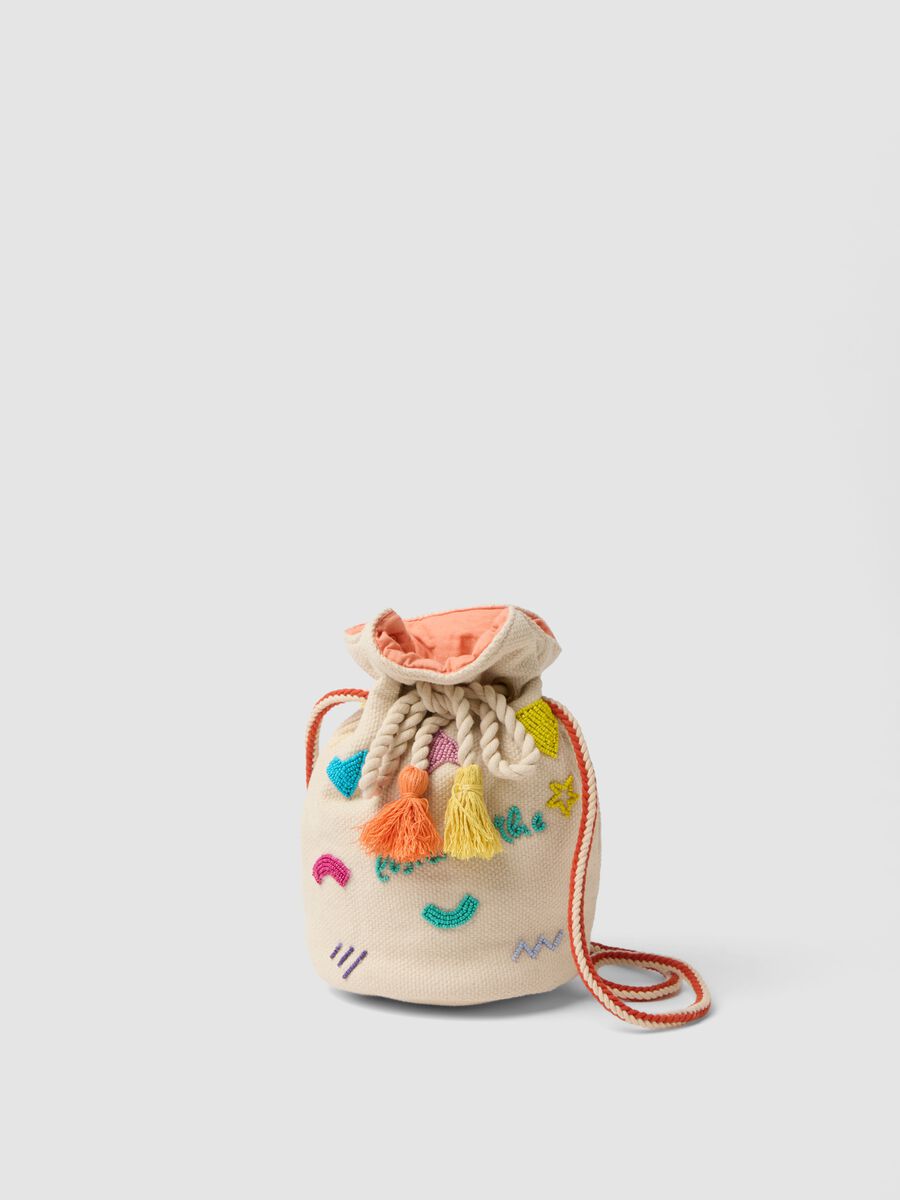 Borsa a secchiello bianca in puro cotone con dettagli crochet colorati_0