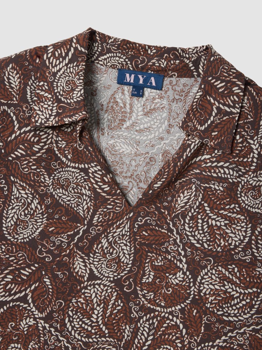 Camicia marrone in pura viscosa con stampa paisley_5