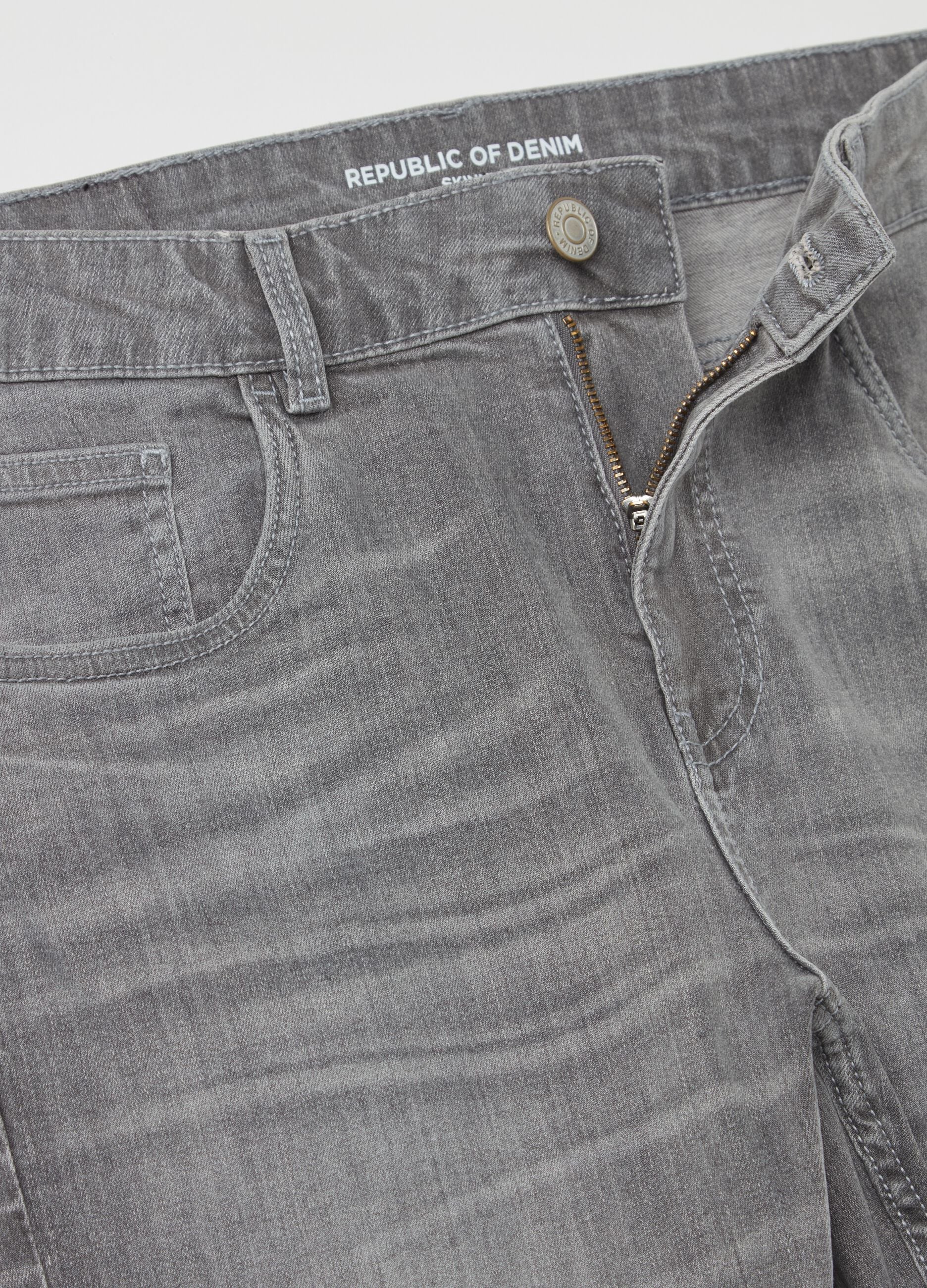 Skinny-fit jeans with five pockets