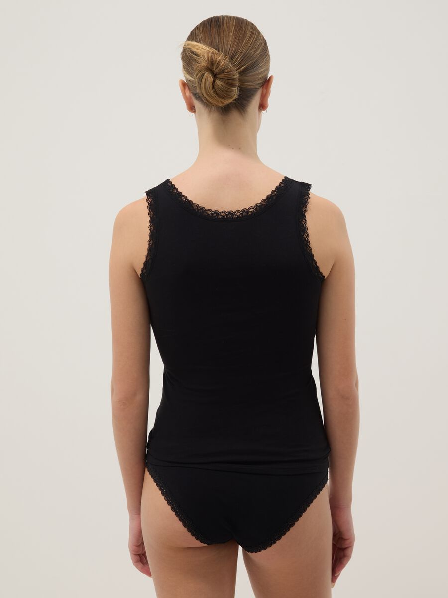 Regular fit black stretch cotton vest with lace trim_2
