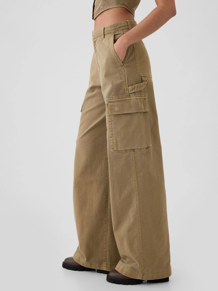 Baggy-fit cargo trousers_3