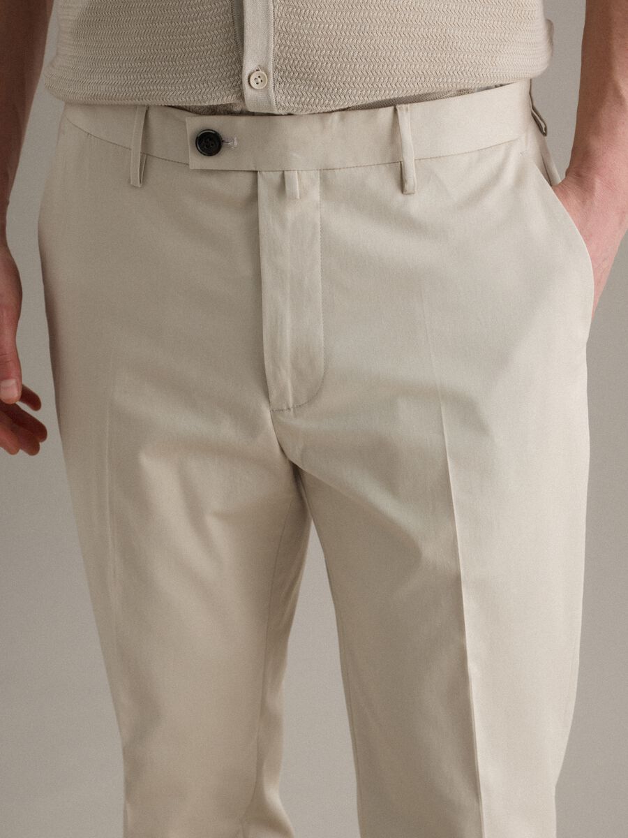 Pantaloni chino in cotone elasticizzato beige regular fit_3