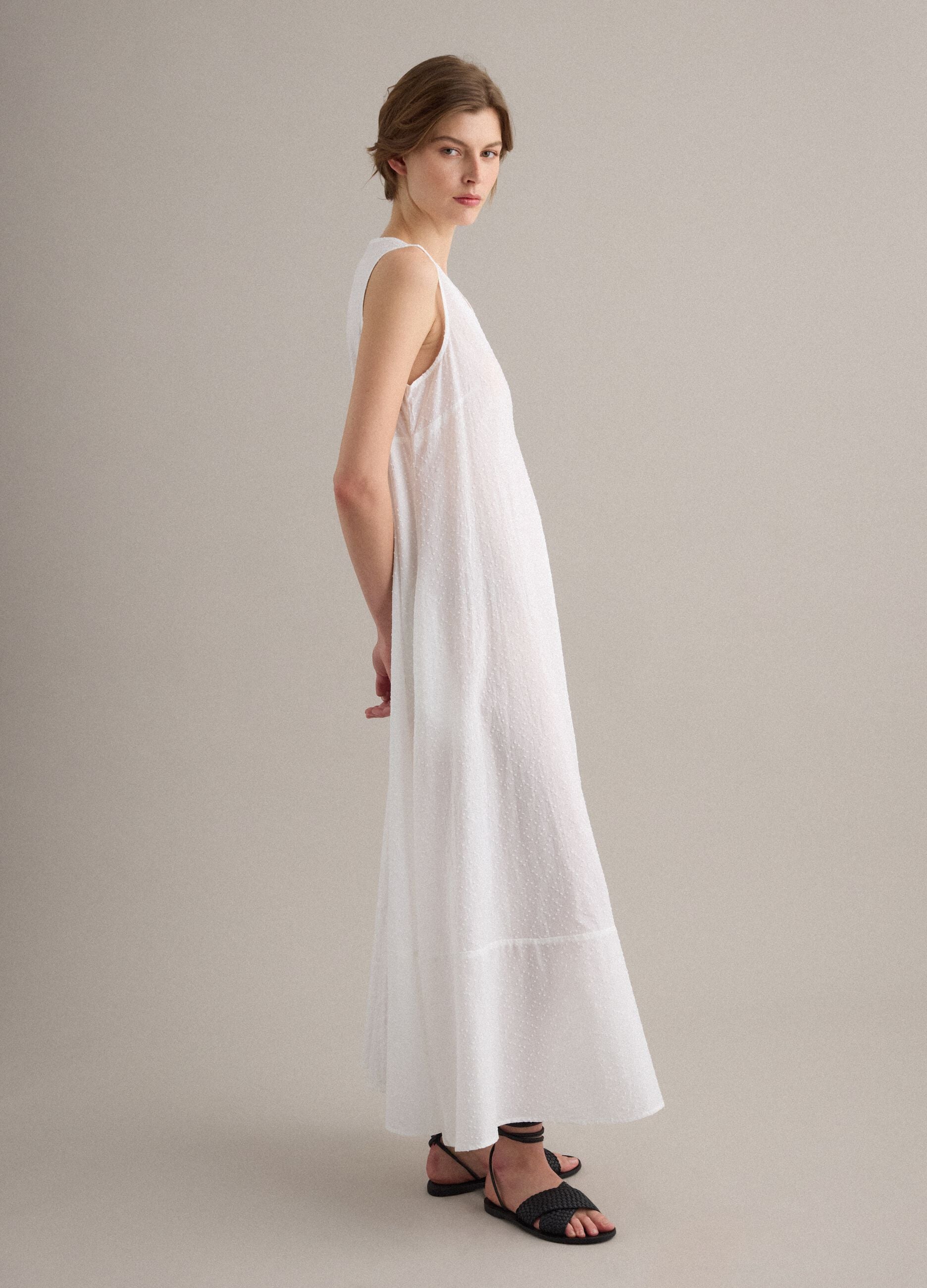 White maxi dress in pure cotton