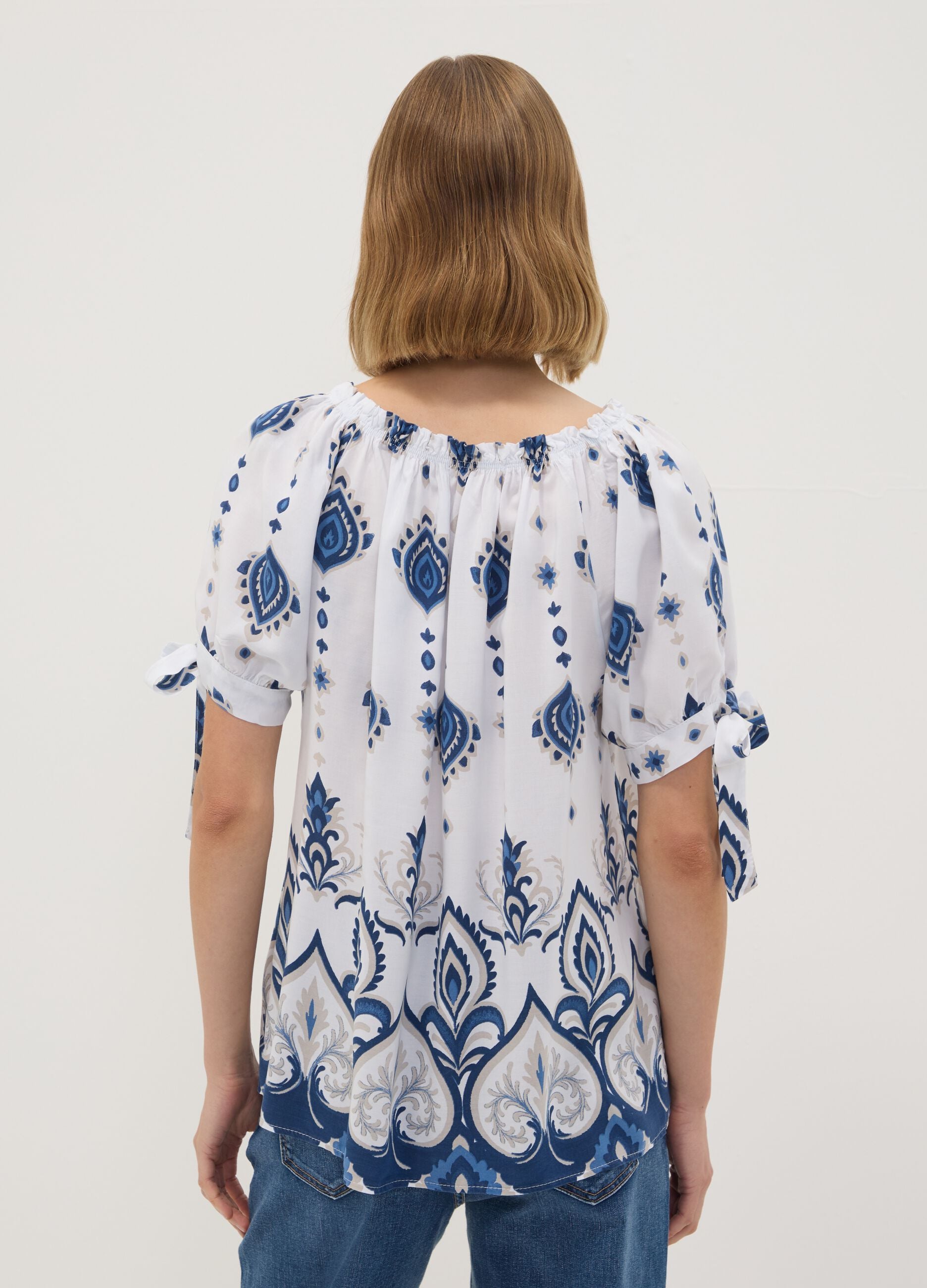 White pure-viscose short-sleeve blouse with paisley print