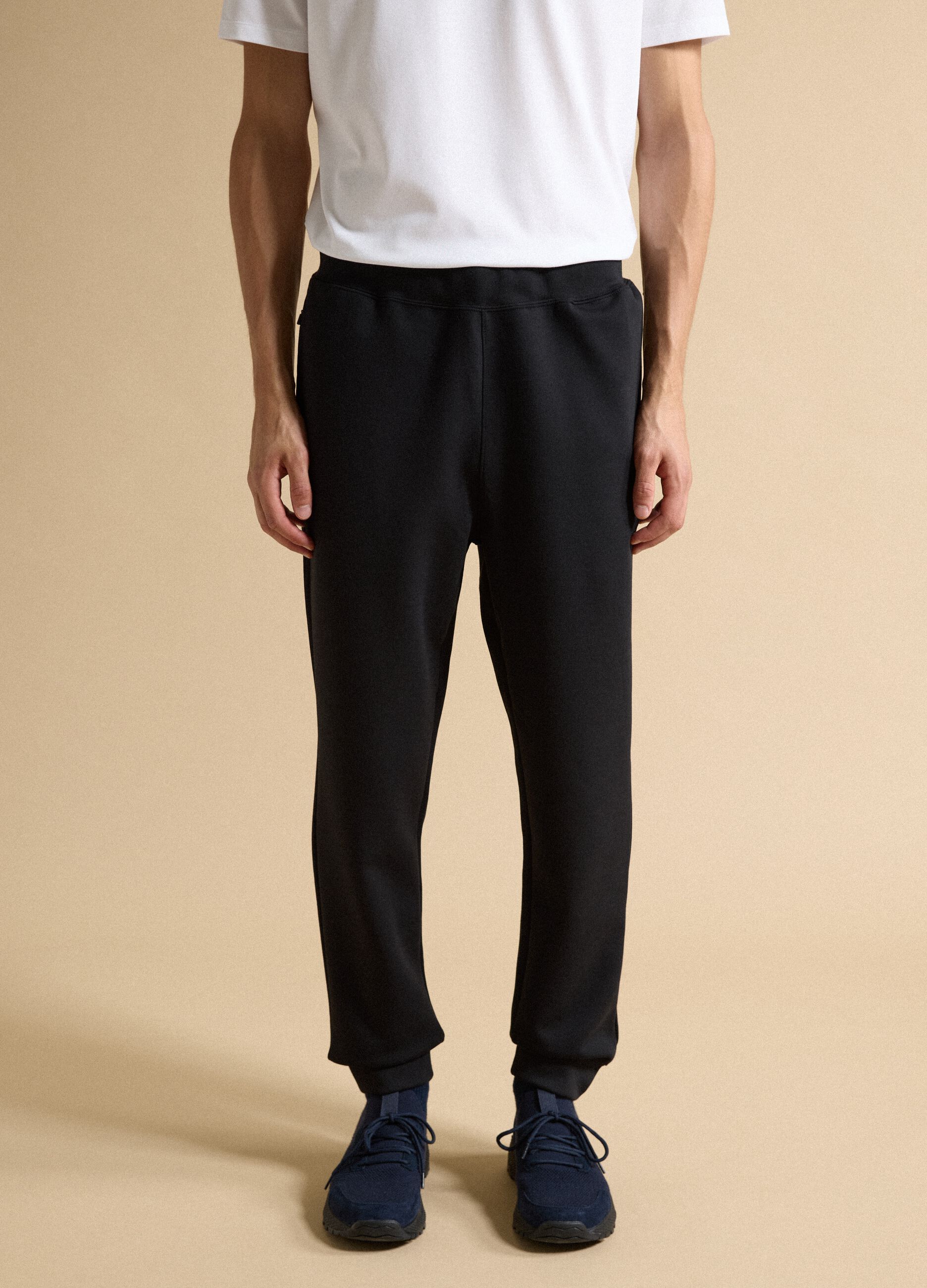 Black regular-fit joggers in stretch Easy Dry fabric