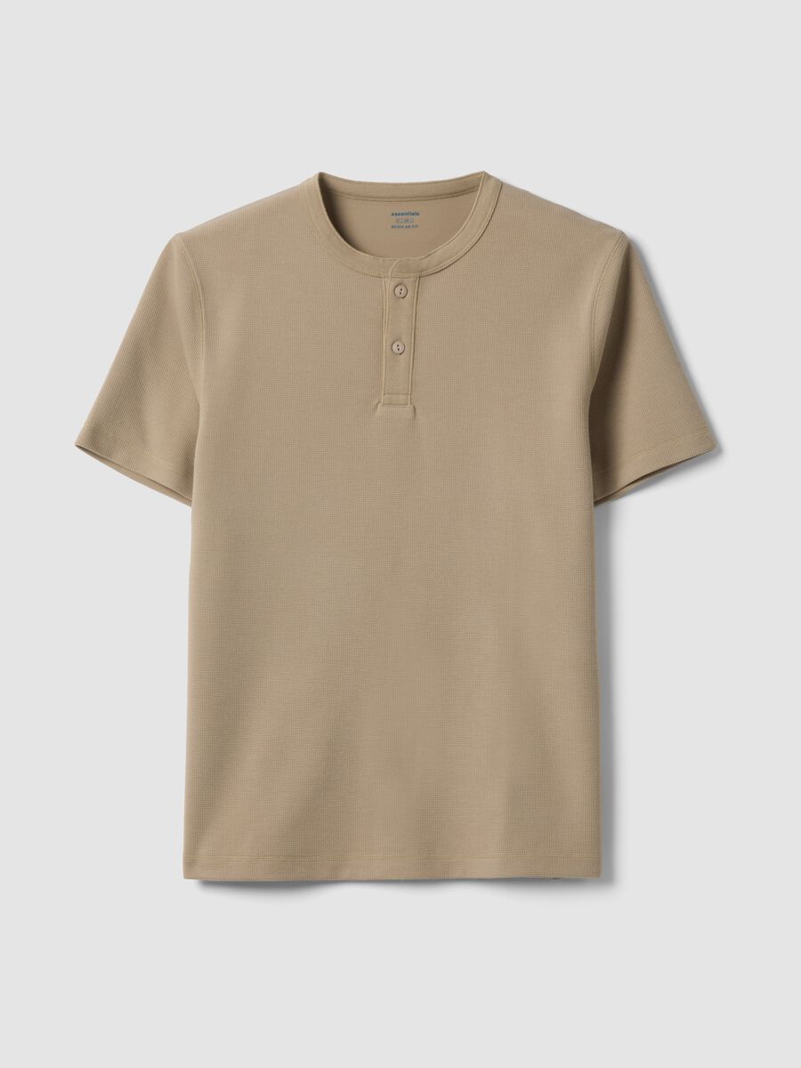 Beige regular-fit short-sleeve T-shirt with Henley neckline_4